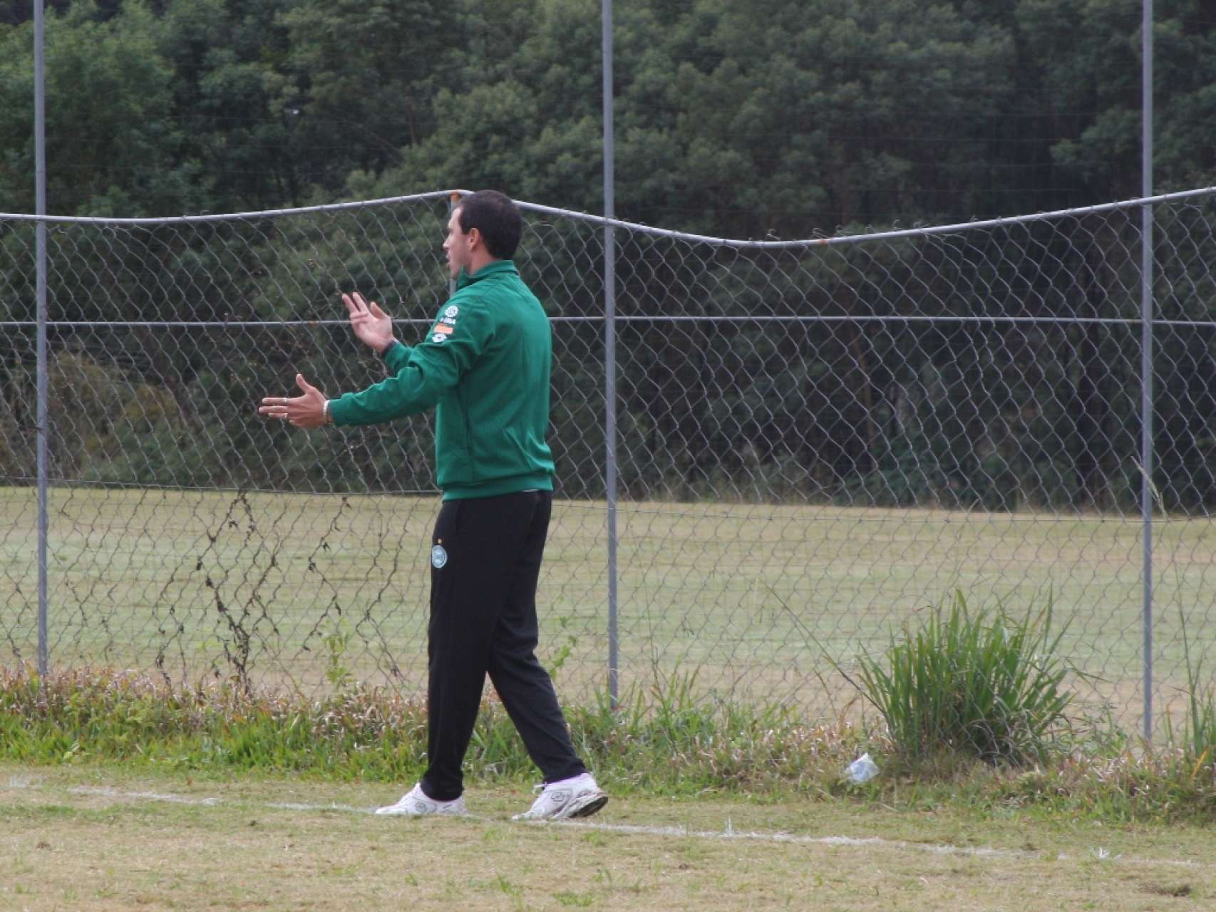 Juvenil fica no empate contra o Paran�