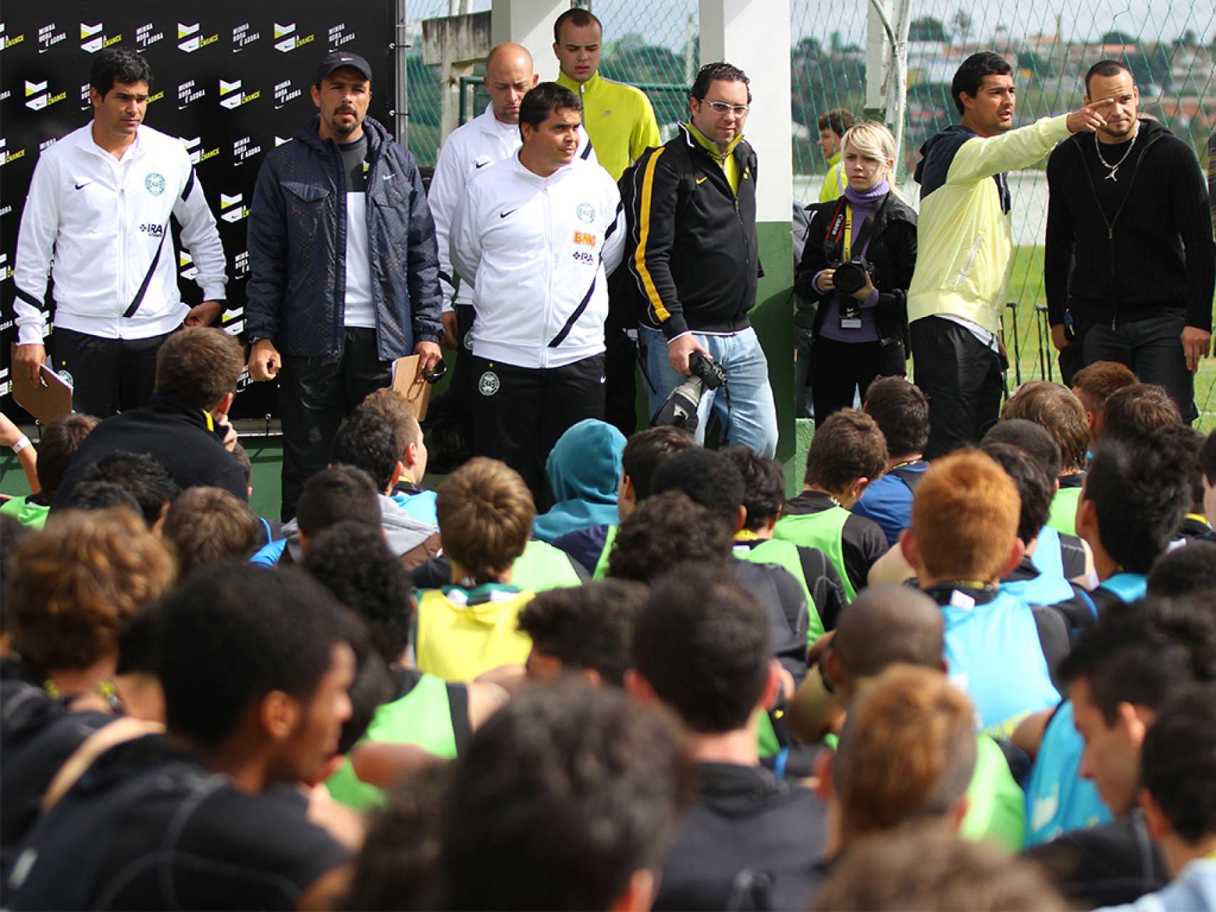 A Chance re�ne garotos no CT da Graciosa