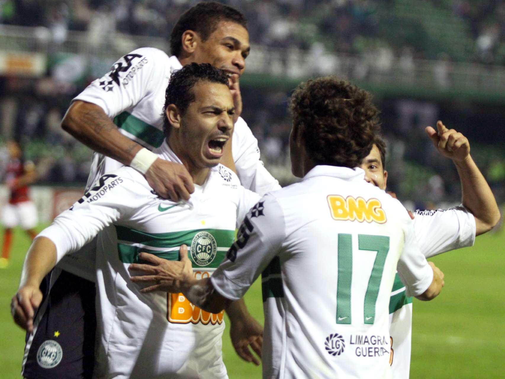 Coxa vence e est� na semifinal outra vez