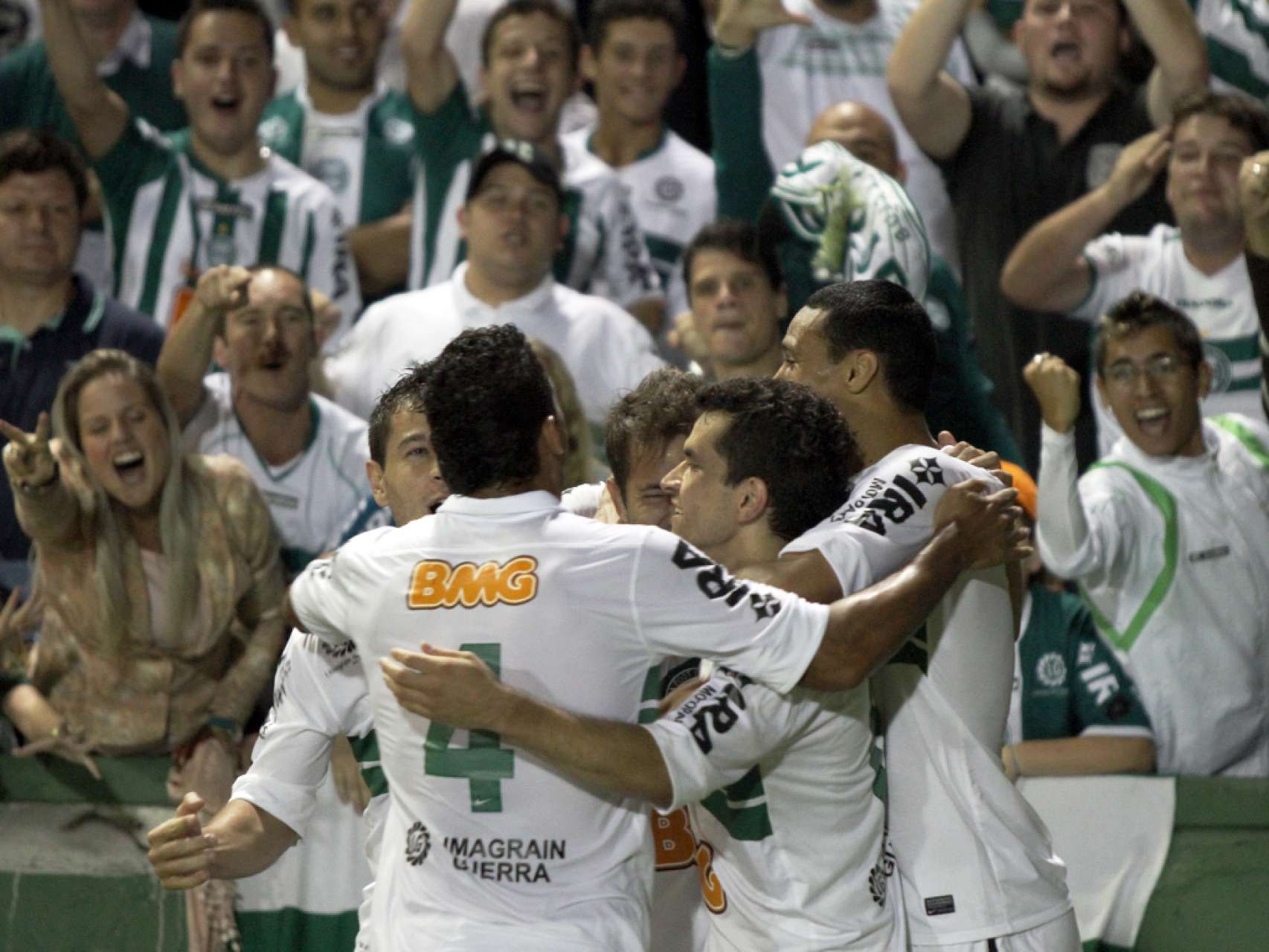 Jogadores contam com apoio da torcida em casa