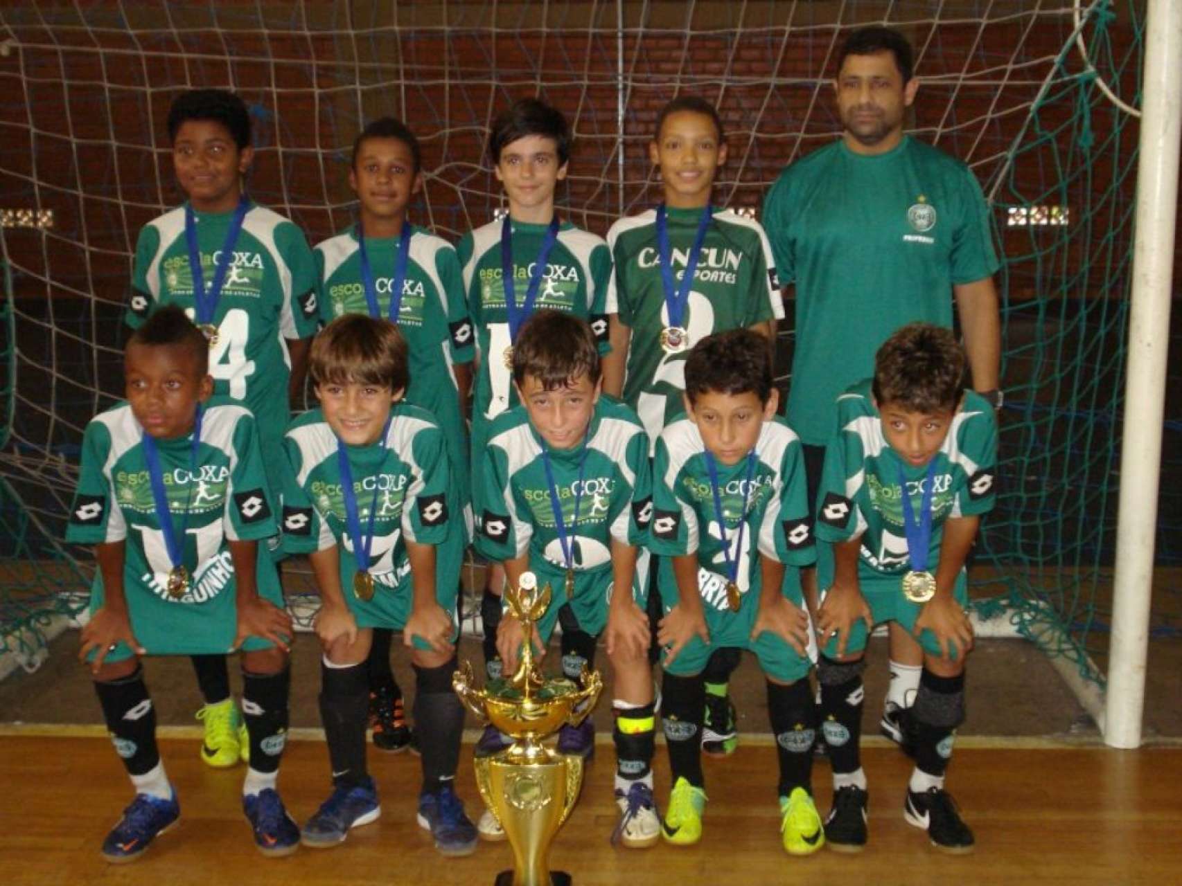 Coritiba/Cancun Futsal conquista Ta�a Curitiba Sub-11