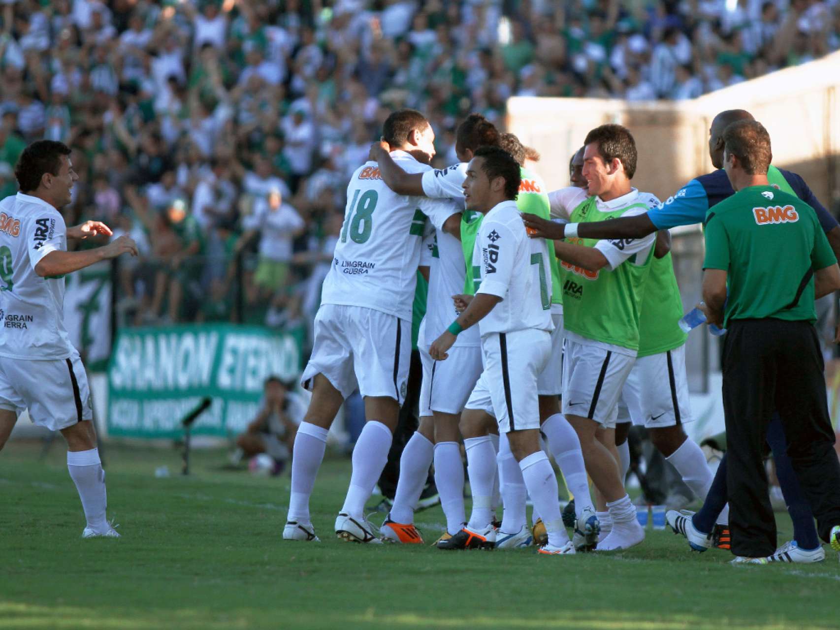 Fotos: Oper�rio 2x2 Coritiba