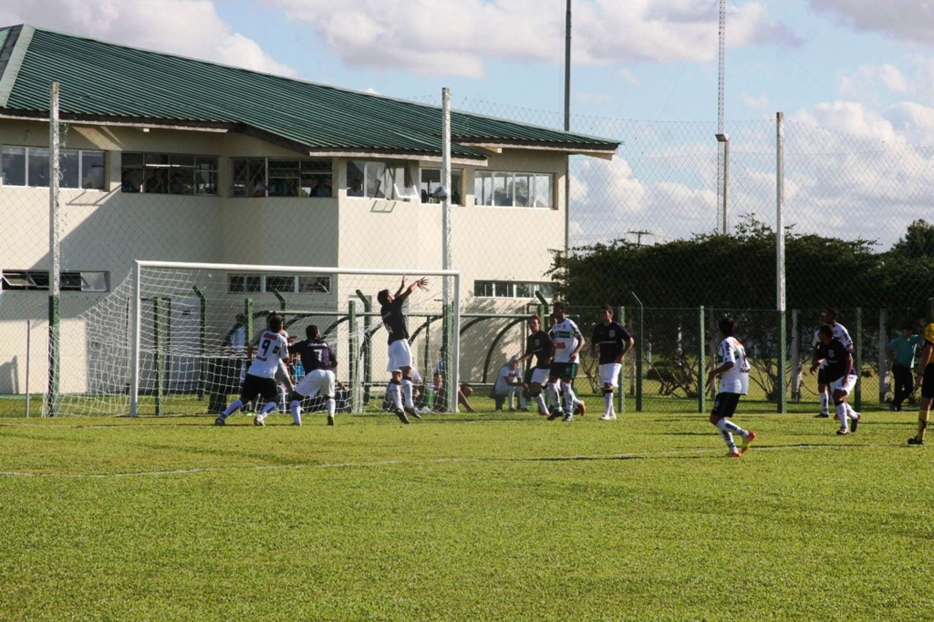 Coxa estreia nos estaduais das categorias de base