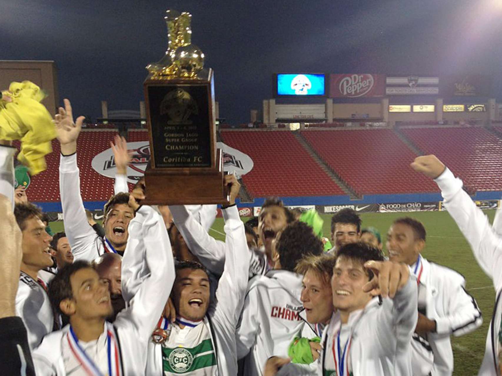 Coxa Sub-19 � campe�o da Dallas Cup