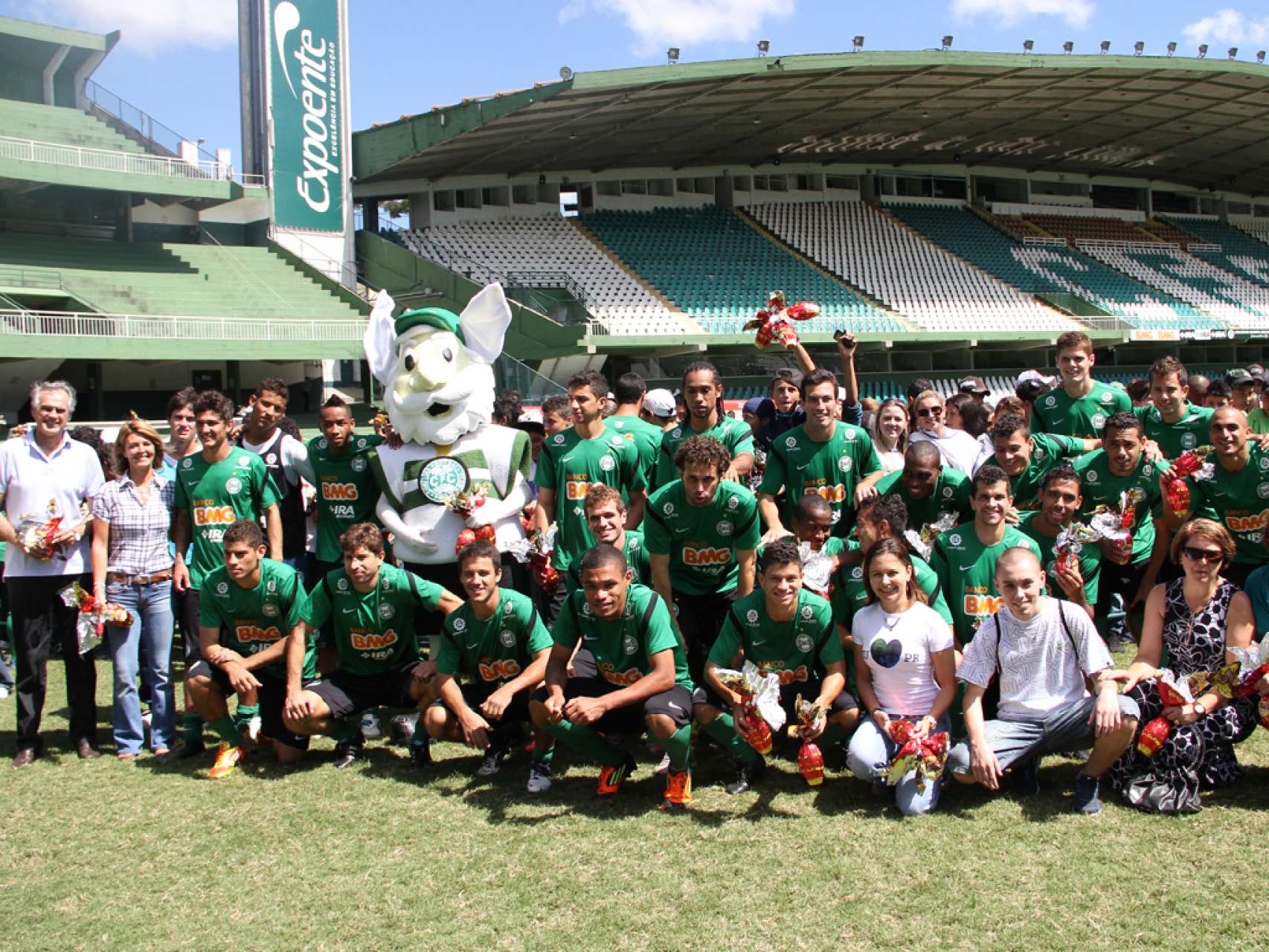 P�scoa solid�ria no Couto Pereira