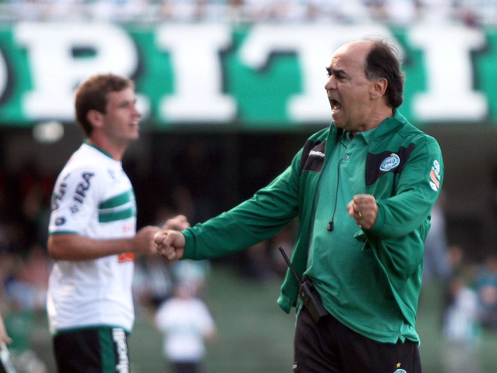 Marcelo Oliveira chega a mais uma marca importante com o Coxa