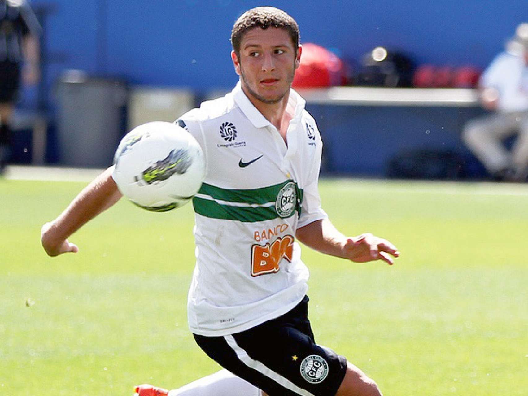 Coxa vence a primeira na Dallas Cup