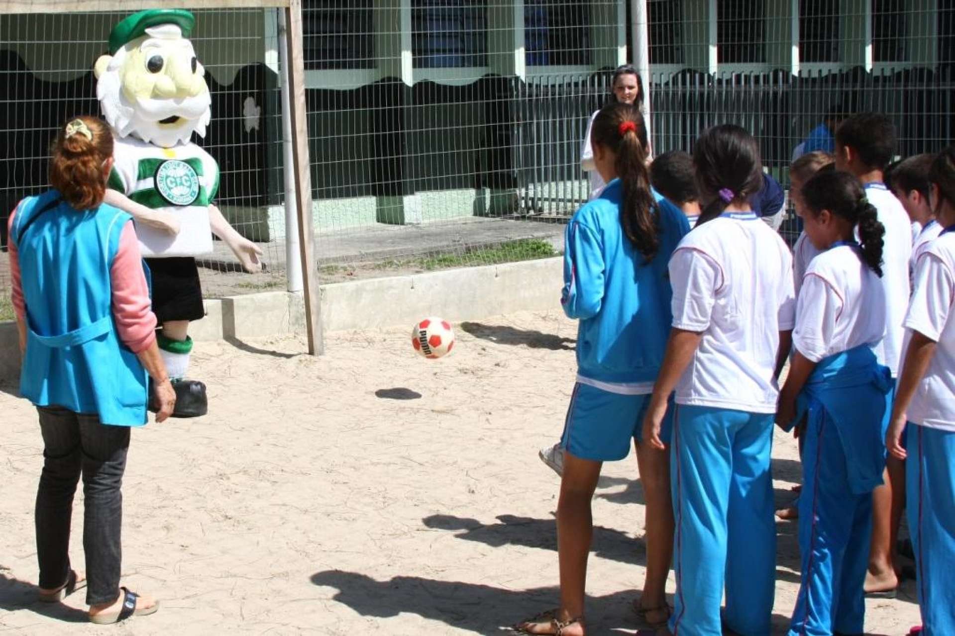 Coritiba Retribui em Paranagu�