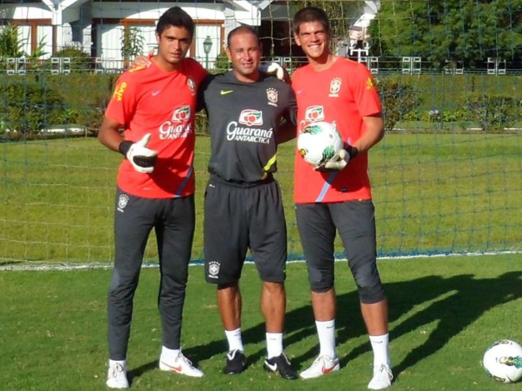 Sele��o sub-20 embarca hoje para Espanha