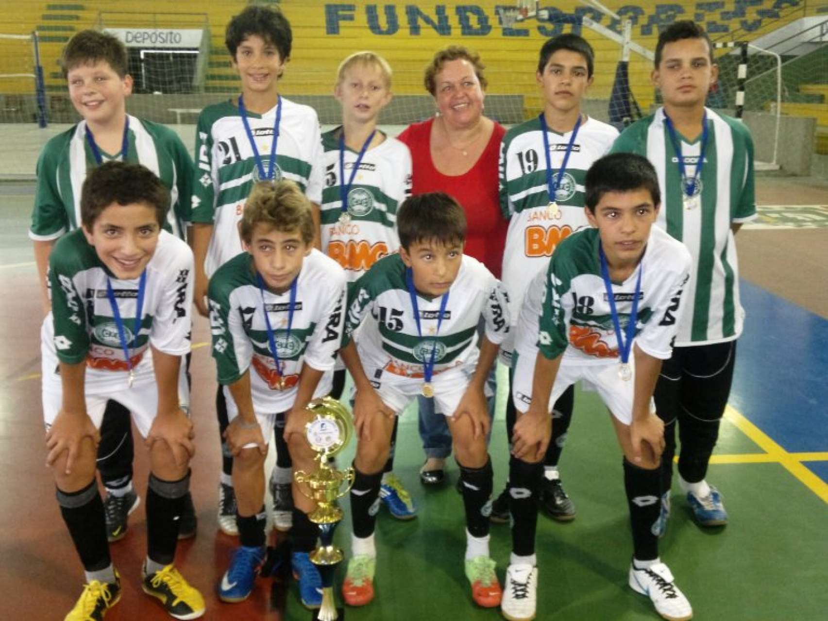 Coritiba/Cancun Futsal vai a mais uma final