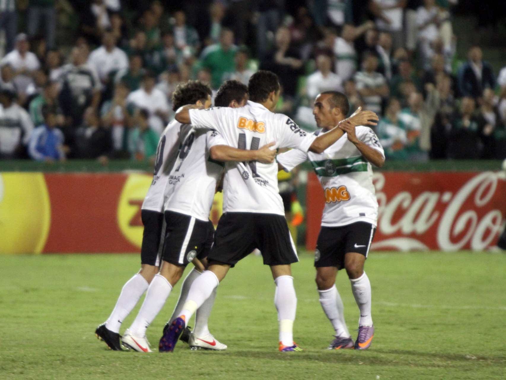 Fotos: Coritiba 3x1 Paranava�