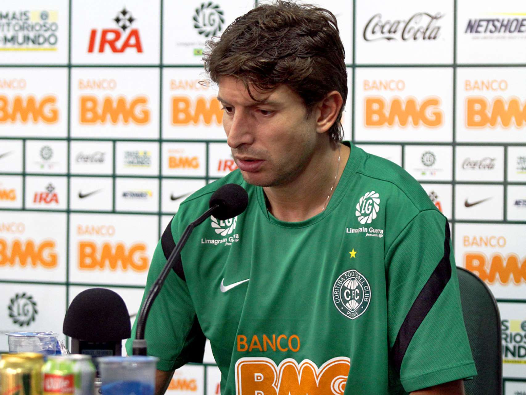 Tcheco e Rafinha poupados