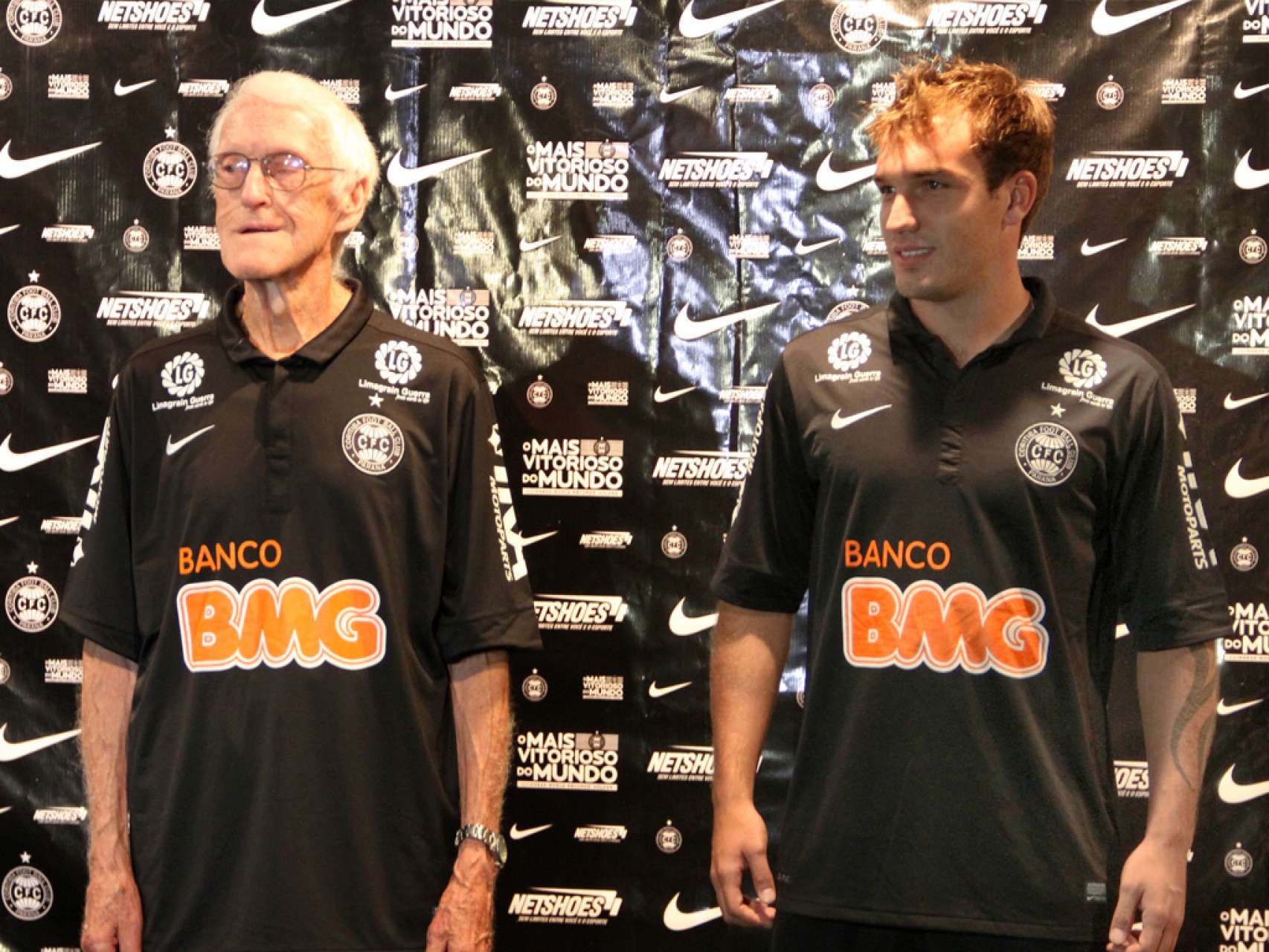 Apresenta��o do novo uniforme do Coritiba une gera��es