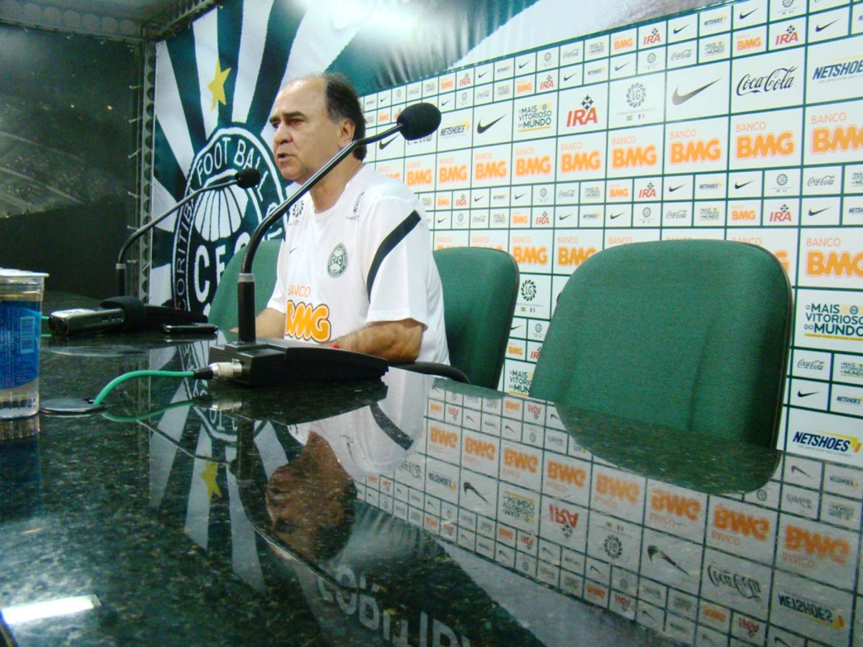 Treinador v� equipe em crescimento