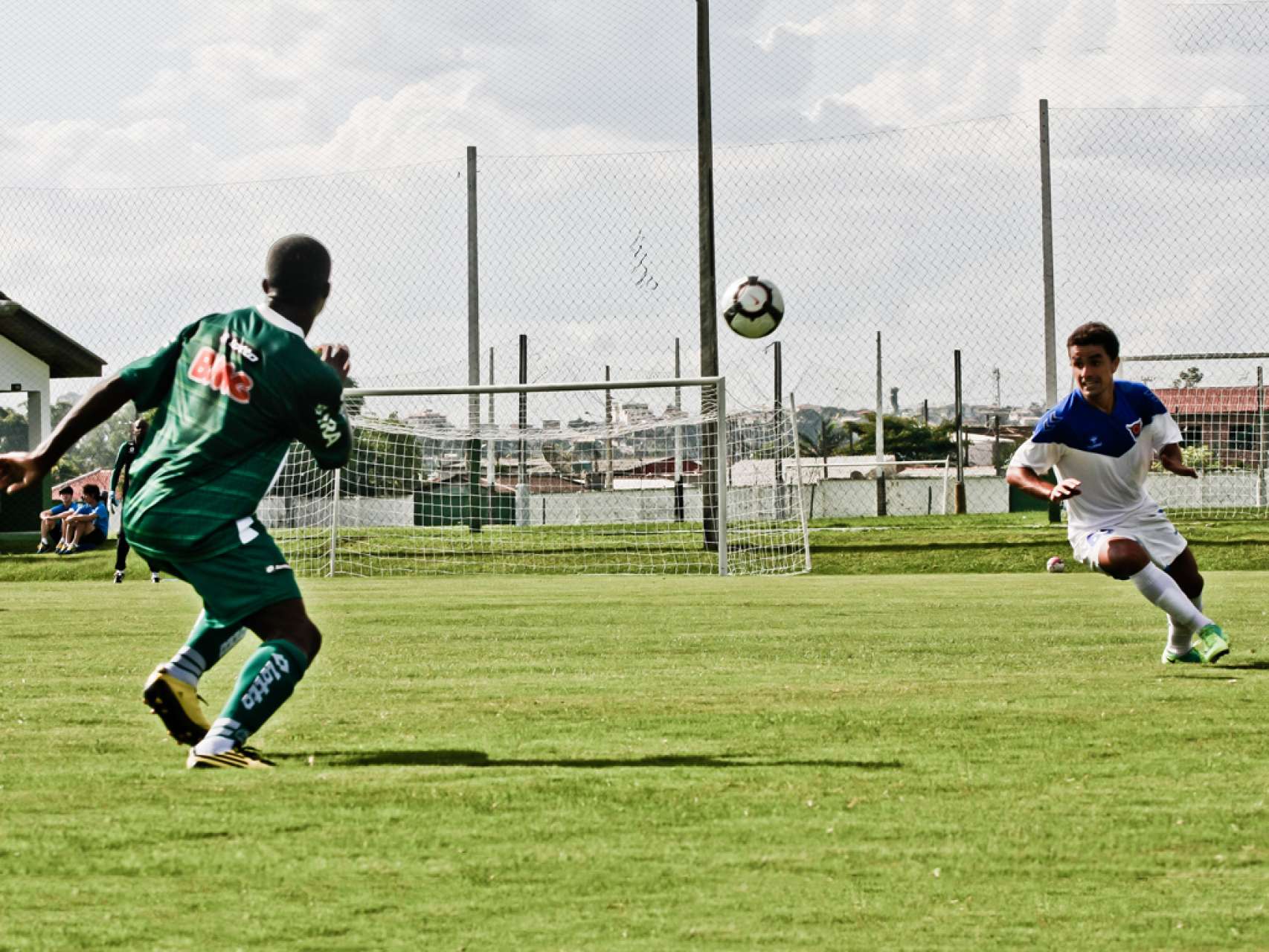 Coxa volta aos trabalhos