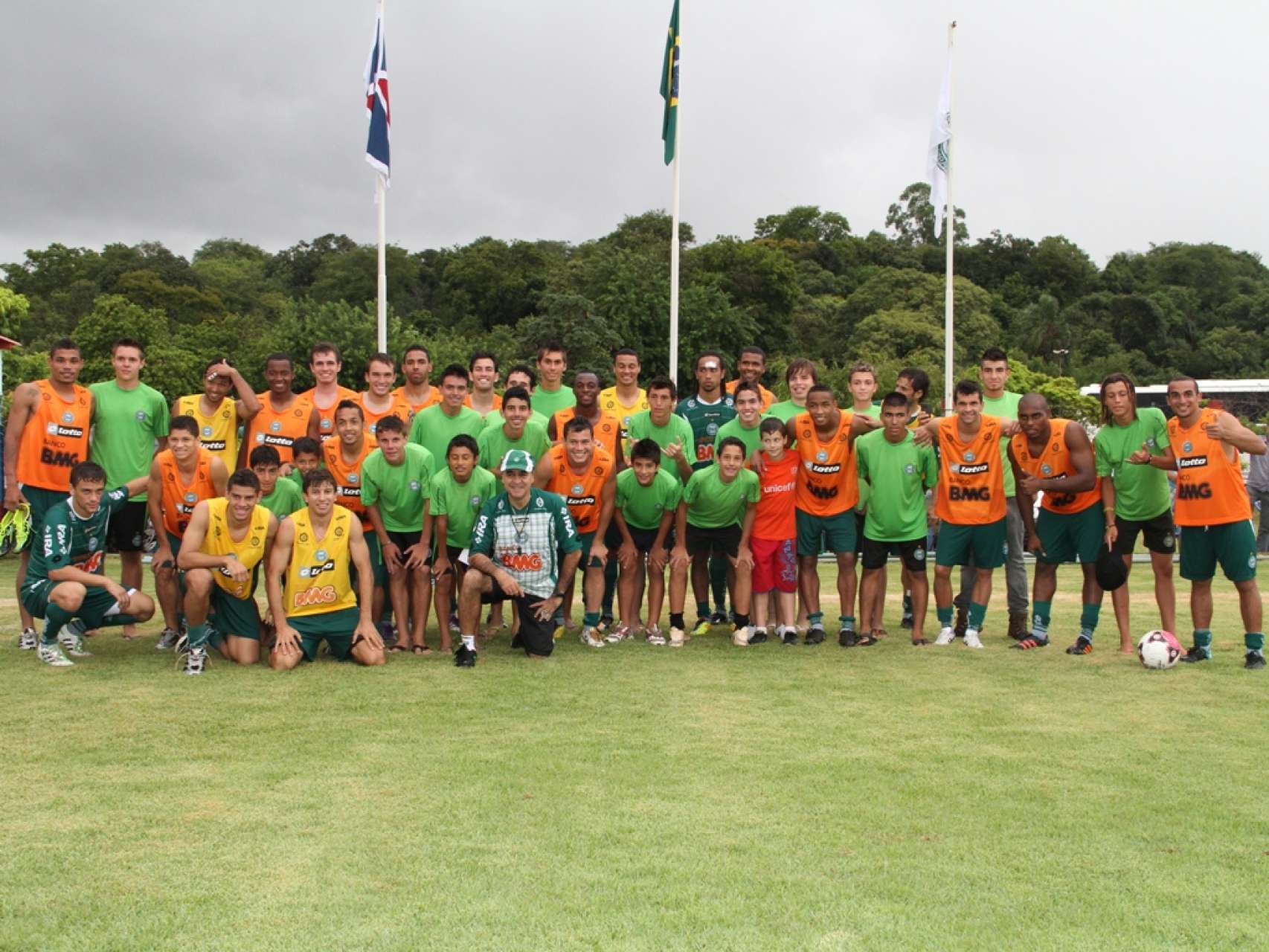 Escola Coxa recebe treino alviverde