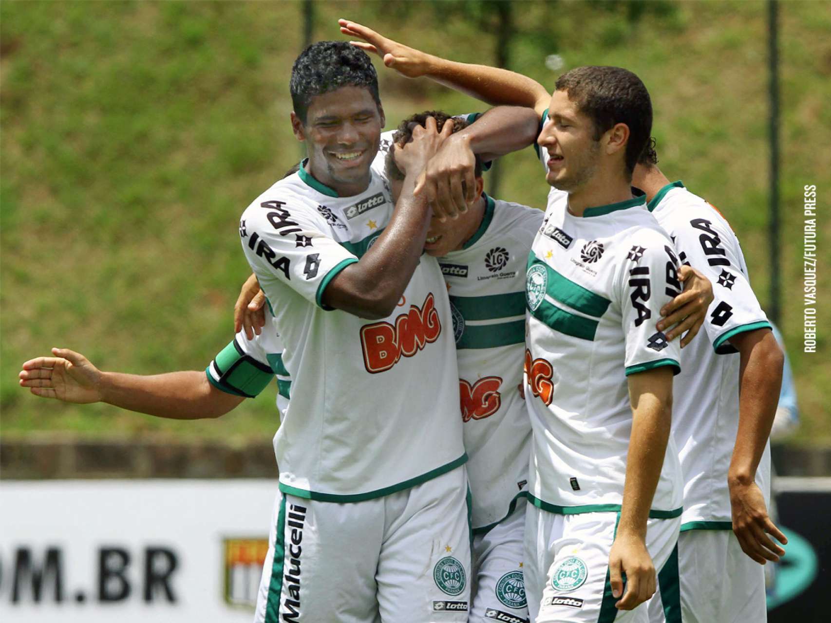 Coxa sub-18 d� passo importante na Copinha