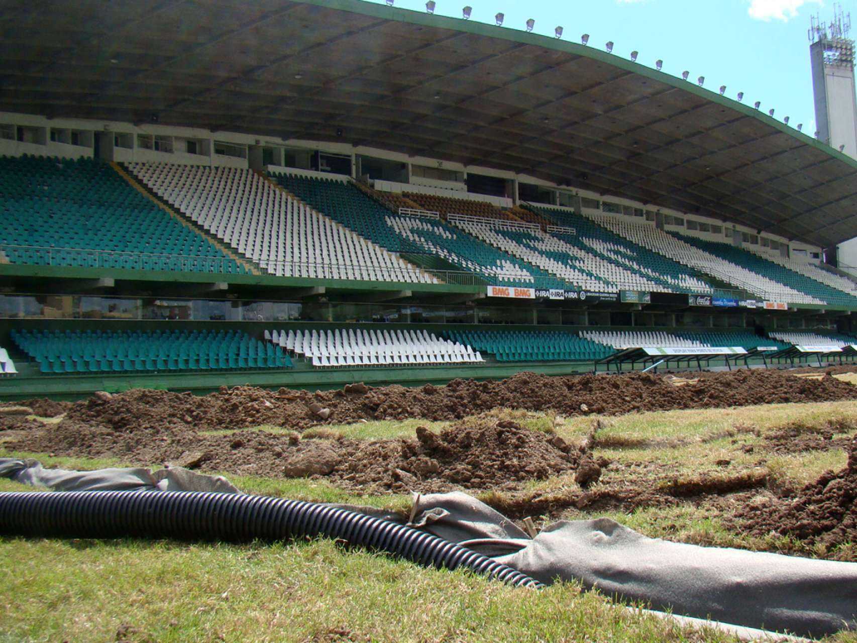 Gramado do Couto ganha novo sistema de irriga��o