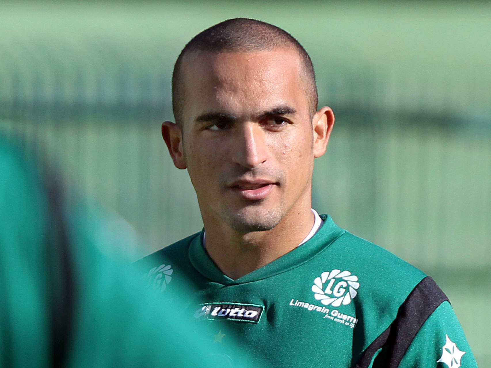 Gil � op��o para jogo de domingo