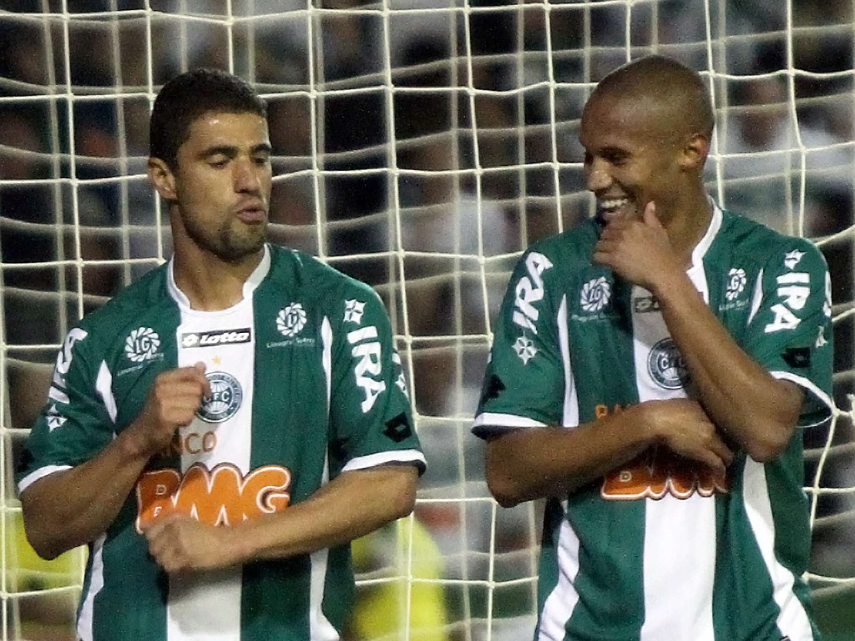 Leonardo comemora gol importante