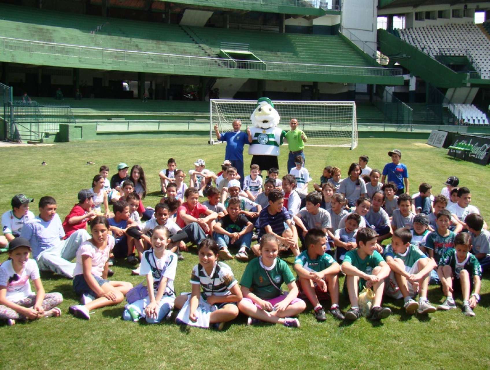 Coritiba recebe visita