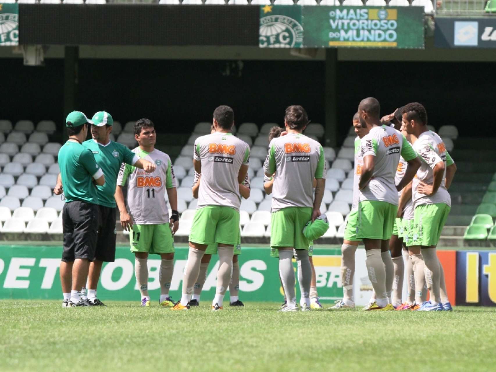 Sub-20 treina pensando na Semifinal