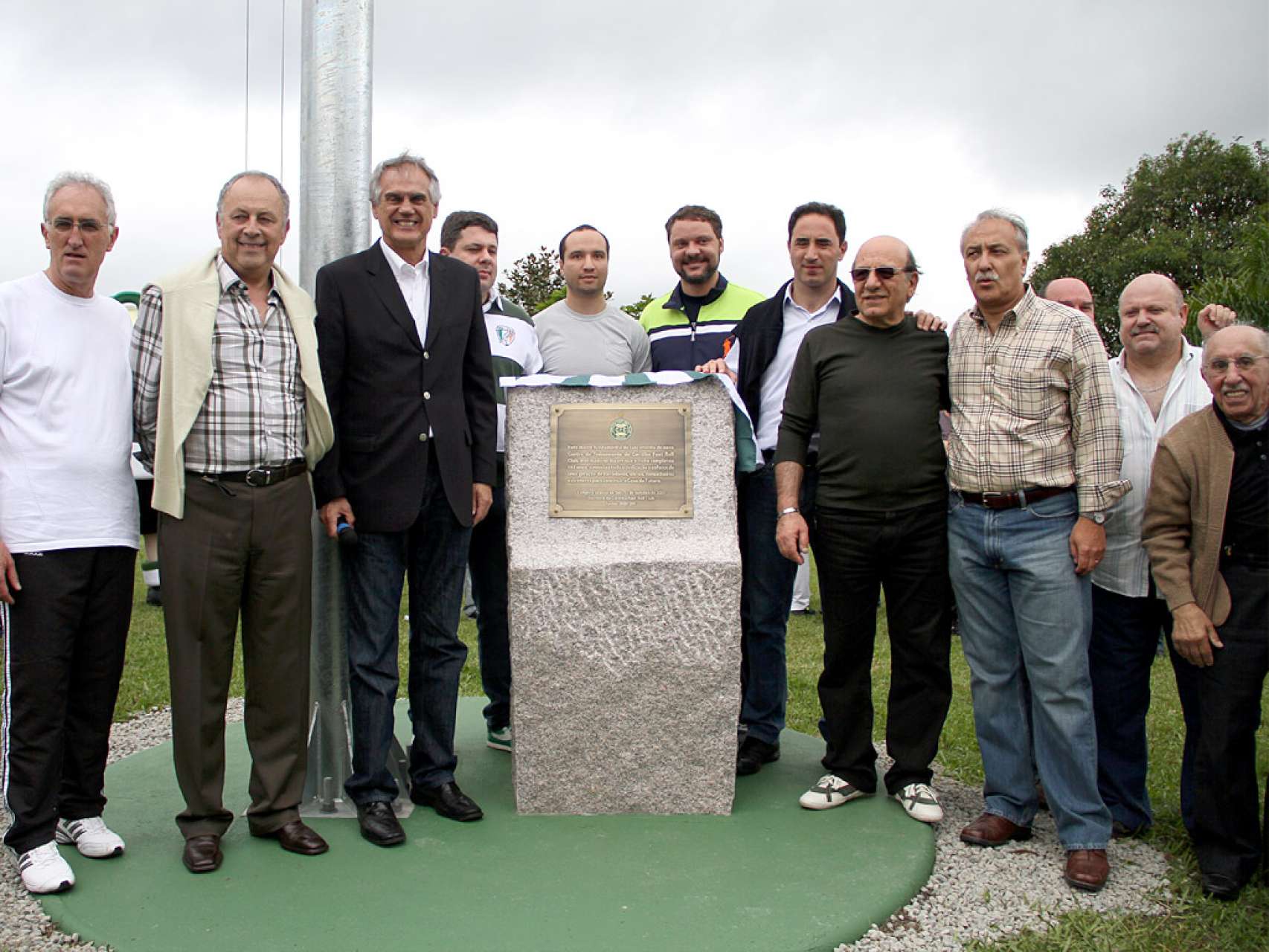 Autoridades participam do evento no novo CT