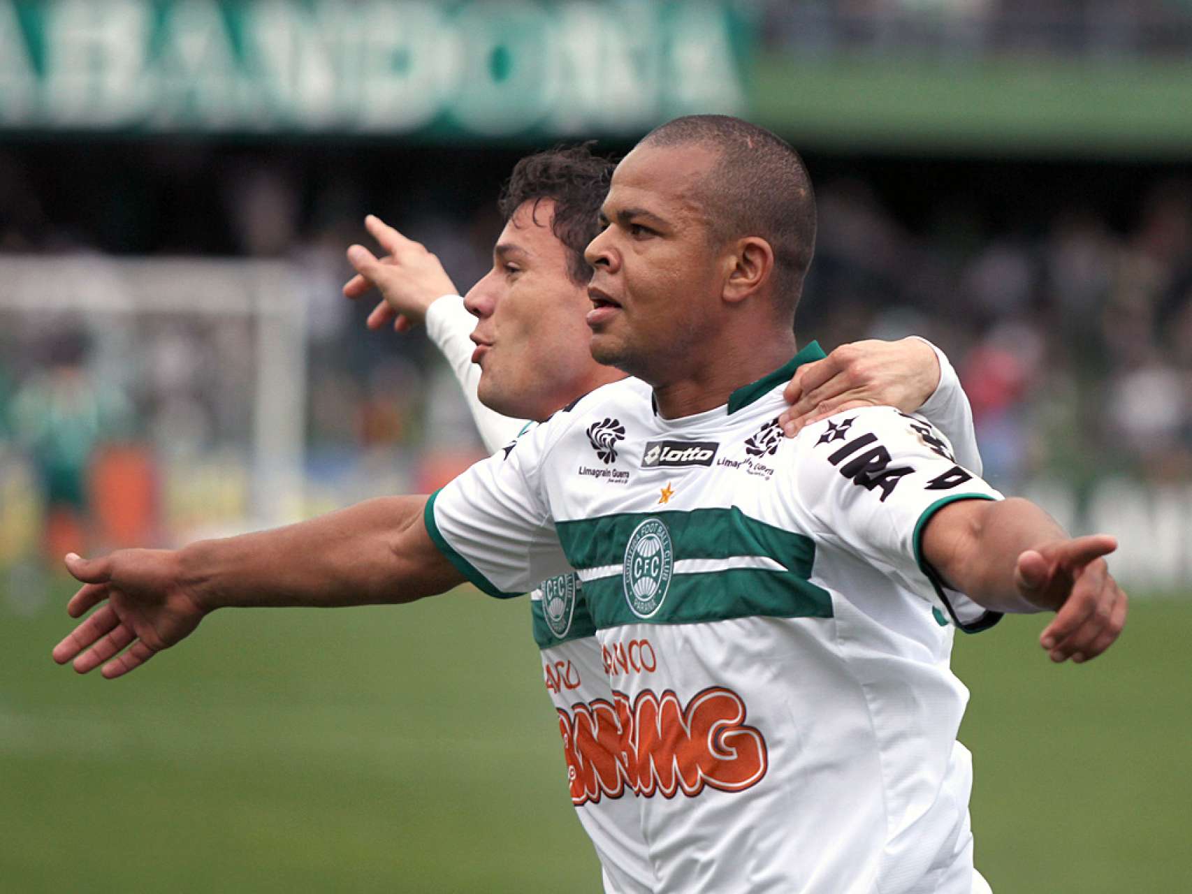 Coritiba vence em jogo 1000 no Couto