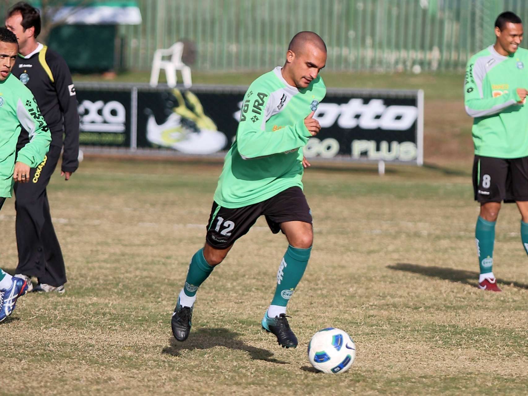 Gil � op��o para Marcelo Oliveira