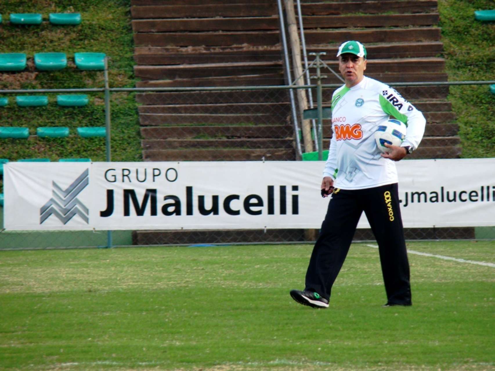 Marcelo Oliveira testa op��es