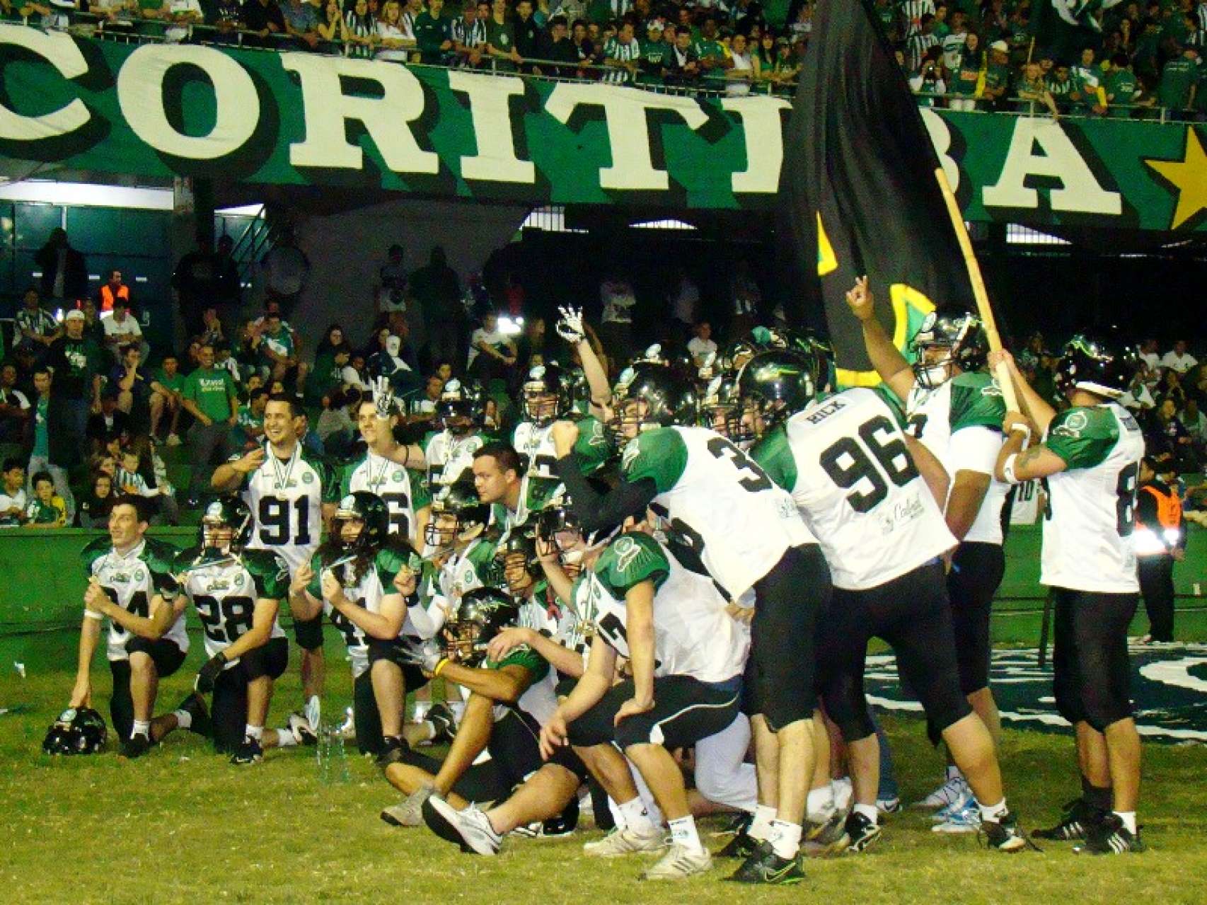 Croco's fazem festa com a torcida