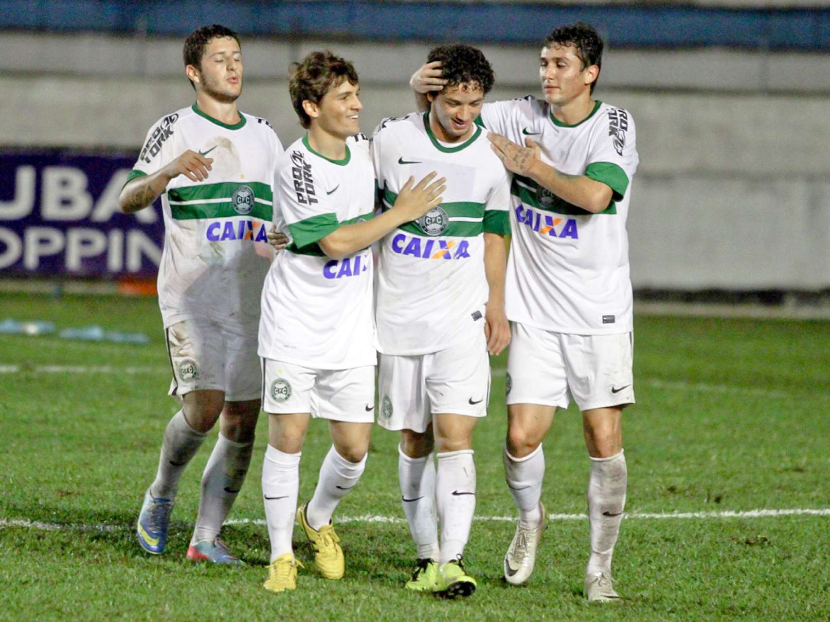 Coxa vence Taubat� em jogo amistoso