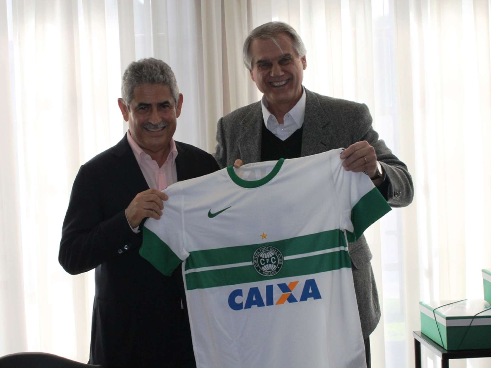 Galeria Coxa: parceria entre Coritiba e Benfica