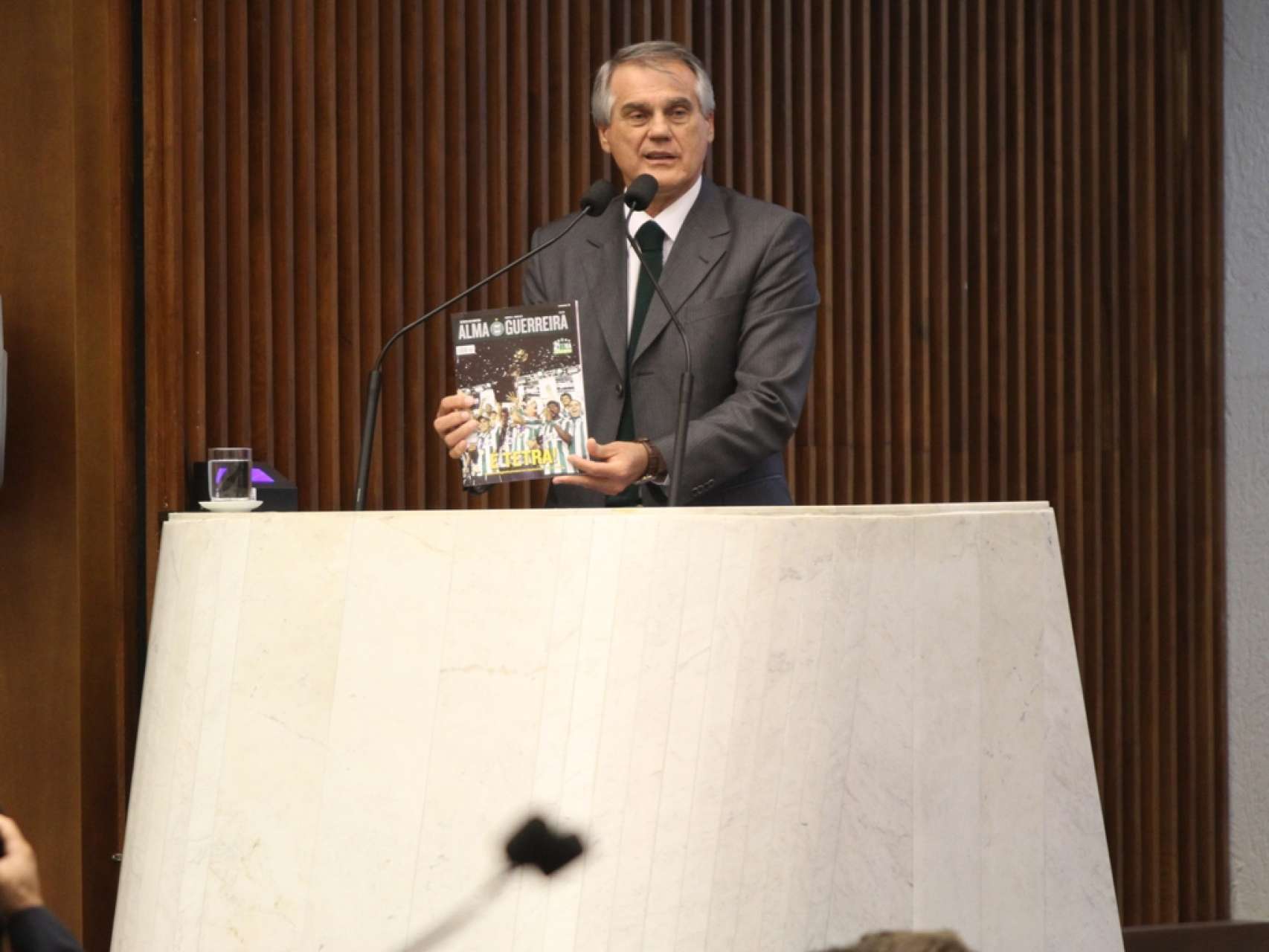 Presidente do Coritiba pede mudan�a urgente na legisla��o