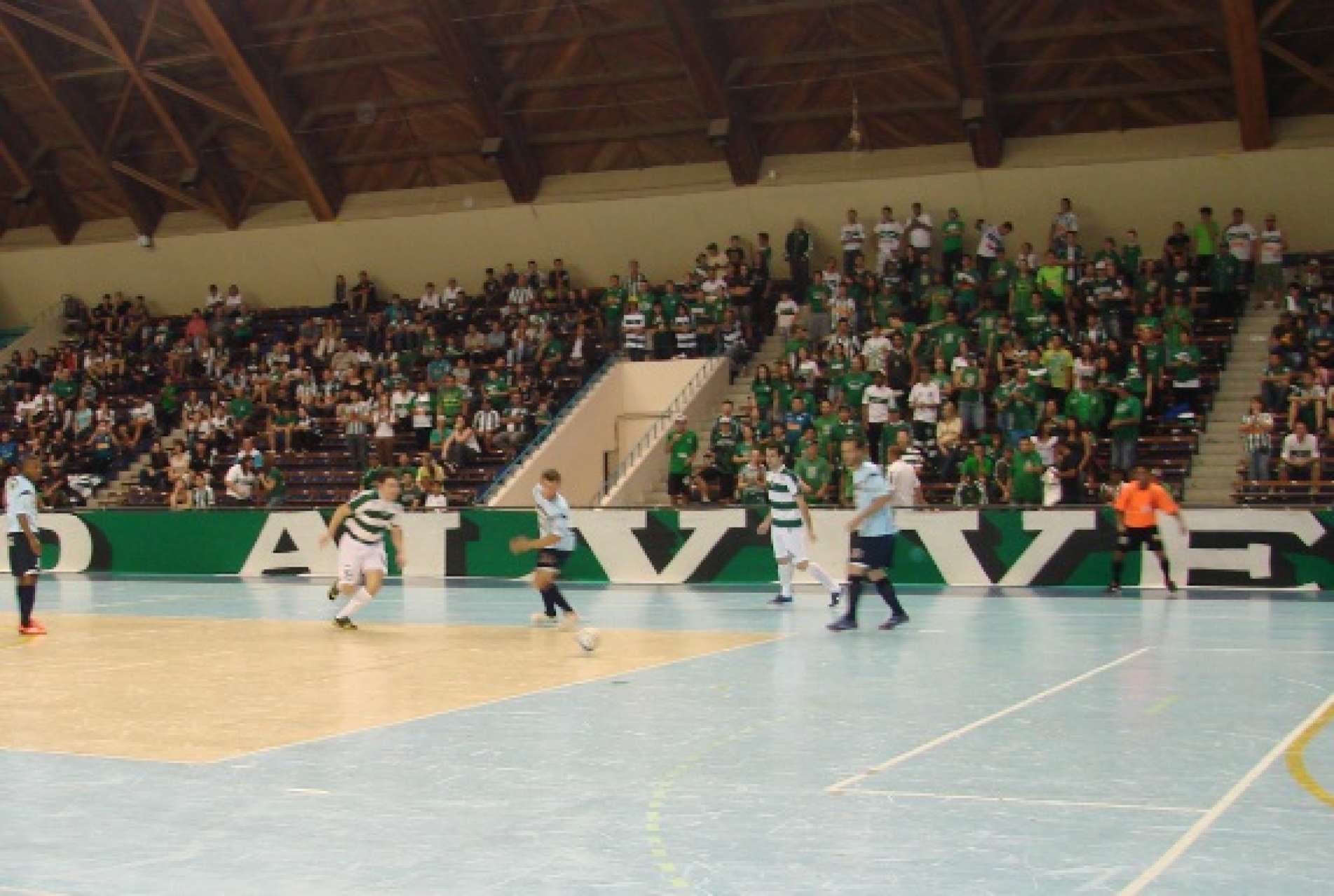 Goleiro Gabriel garante mudan�a de atitude do Coritiba Futsal 