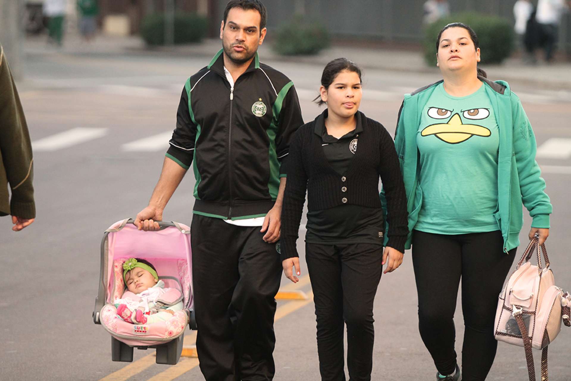 Fam�lias chegam ao Couto