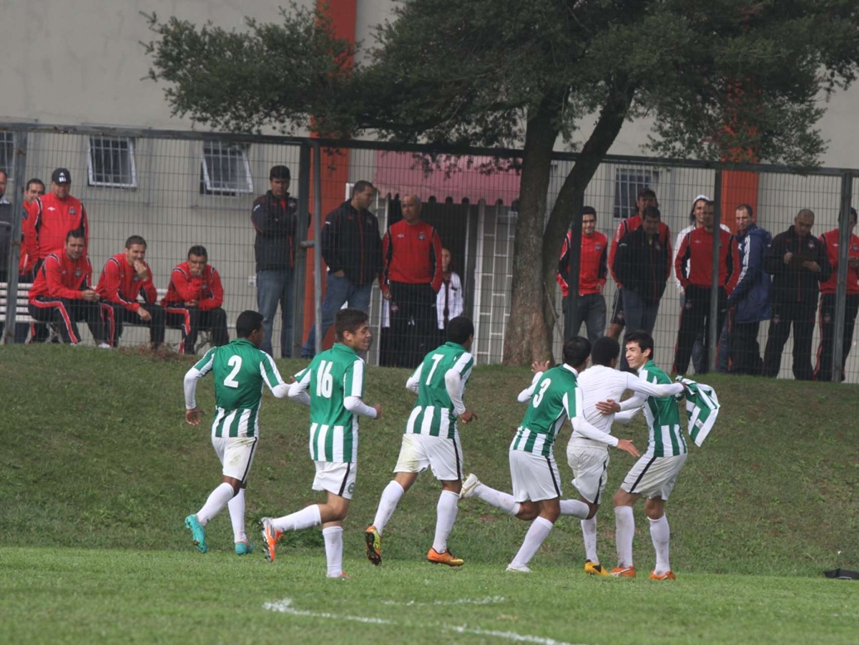 Sub-15 vence Atle-Tiba fora de casa