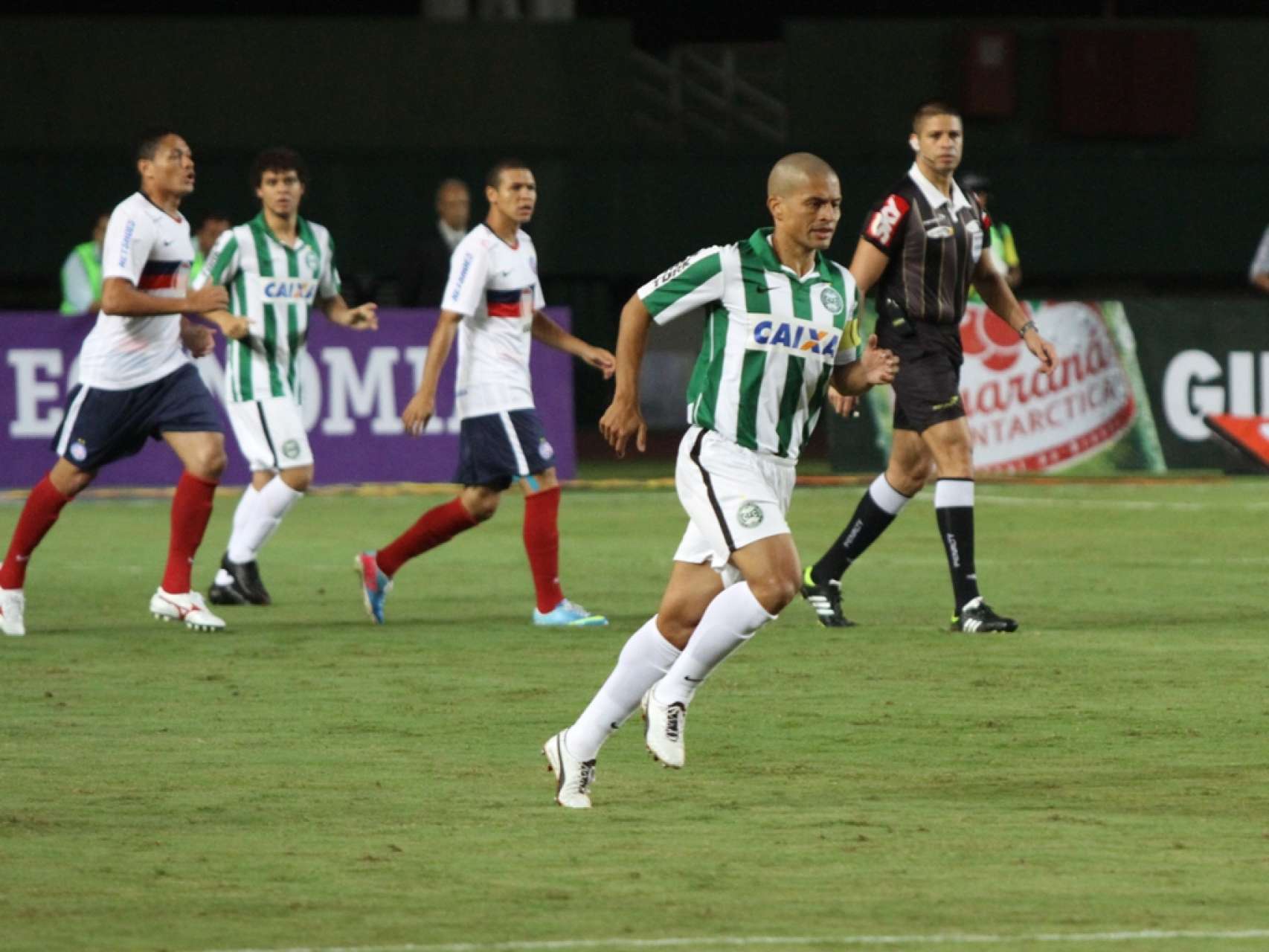 Coxa x Bahia pela 40� vez