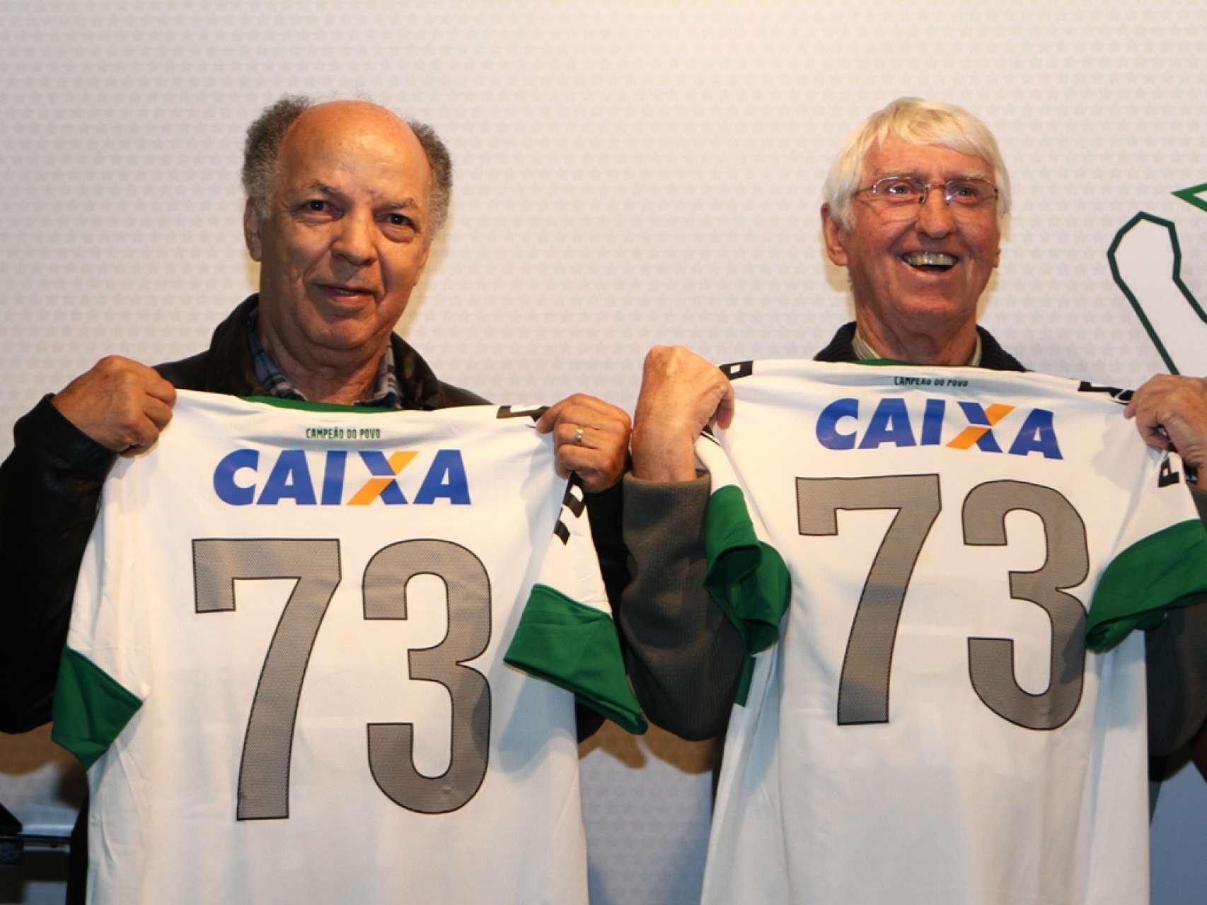 Jogo-espet�culo: a��es coroam estreia do Coxa no Brasileiro