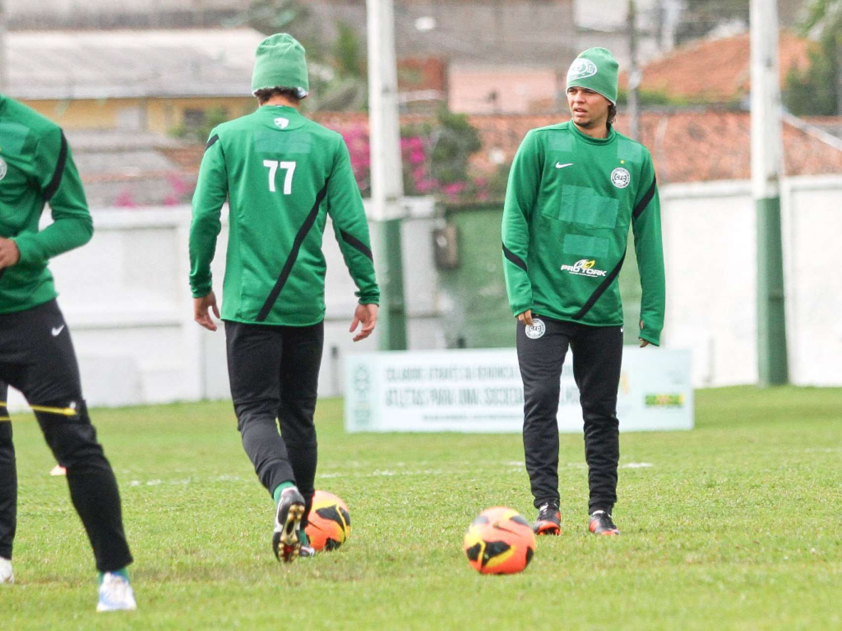 Victor Ferraz: �Temos que impor nosso ritmo e fazer um bom jogo�