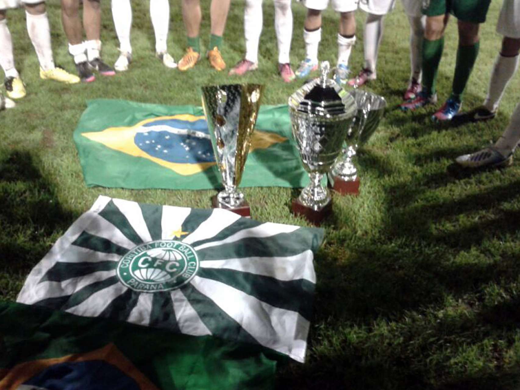 Comemore com os campe�es do Torneio de Gradisca