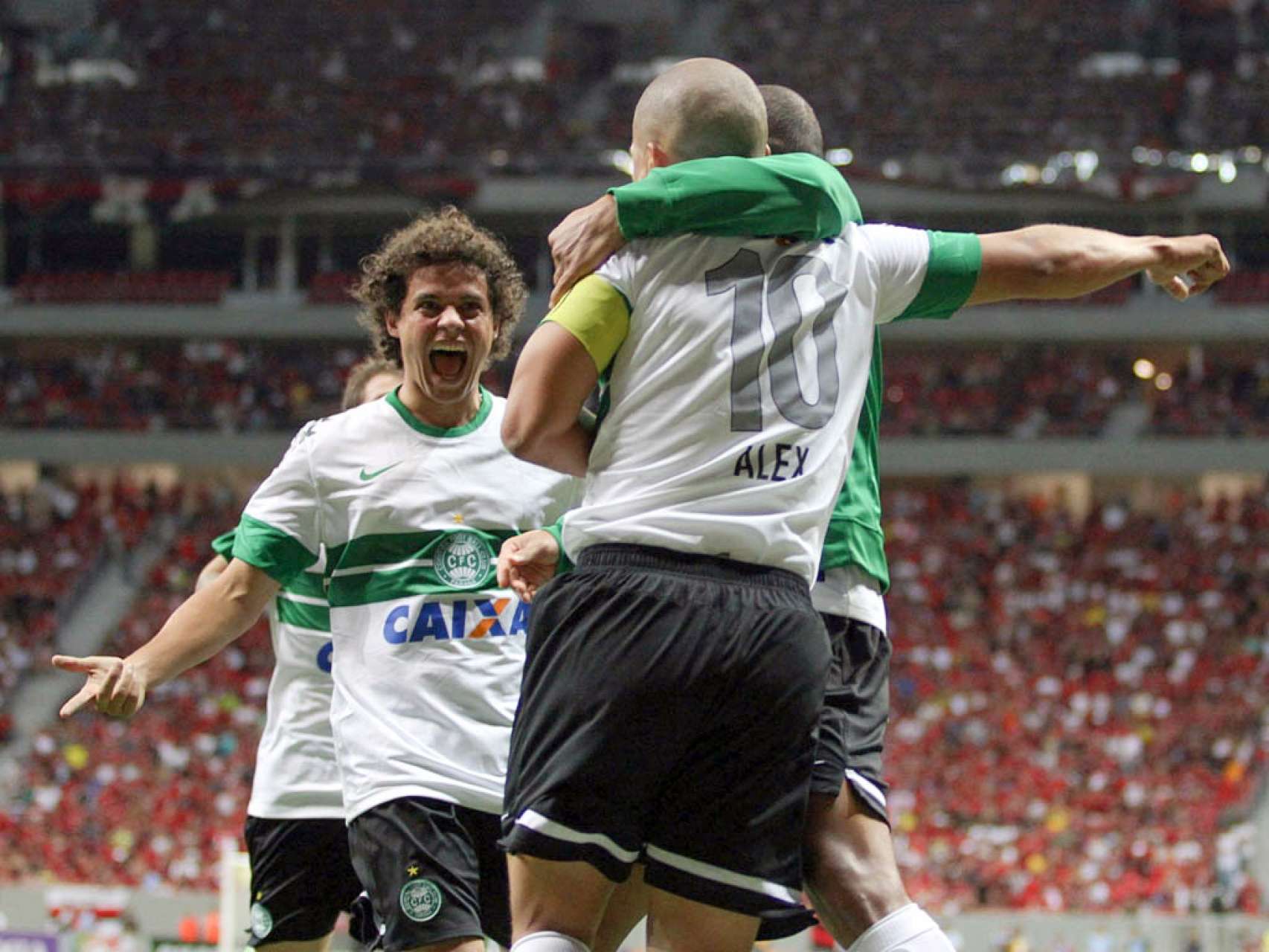 Coritiba � l�der do brasileir�o