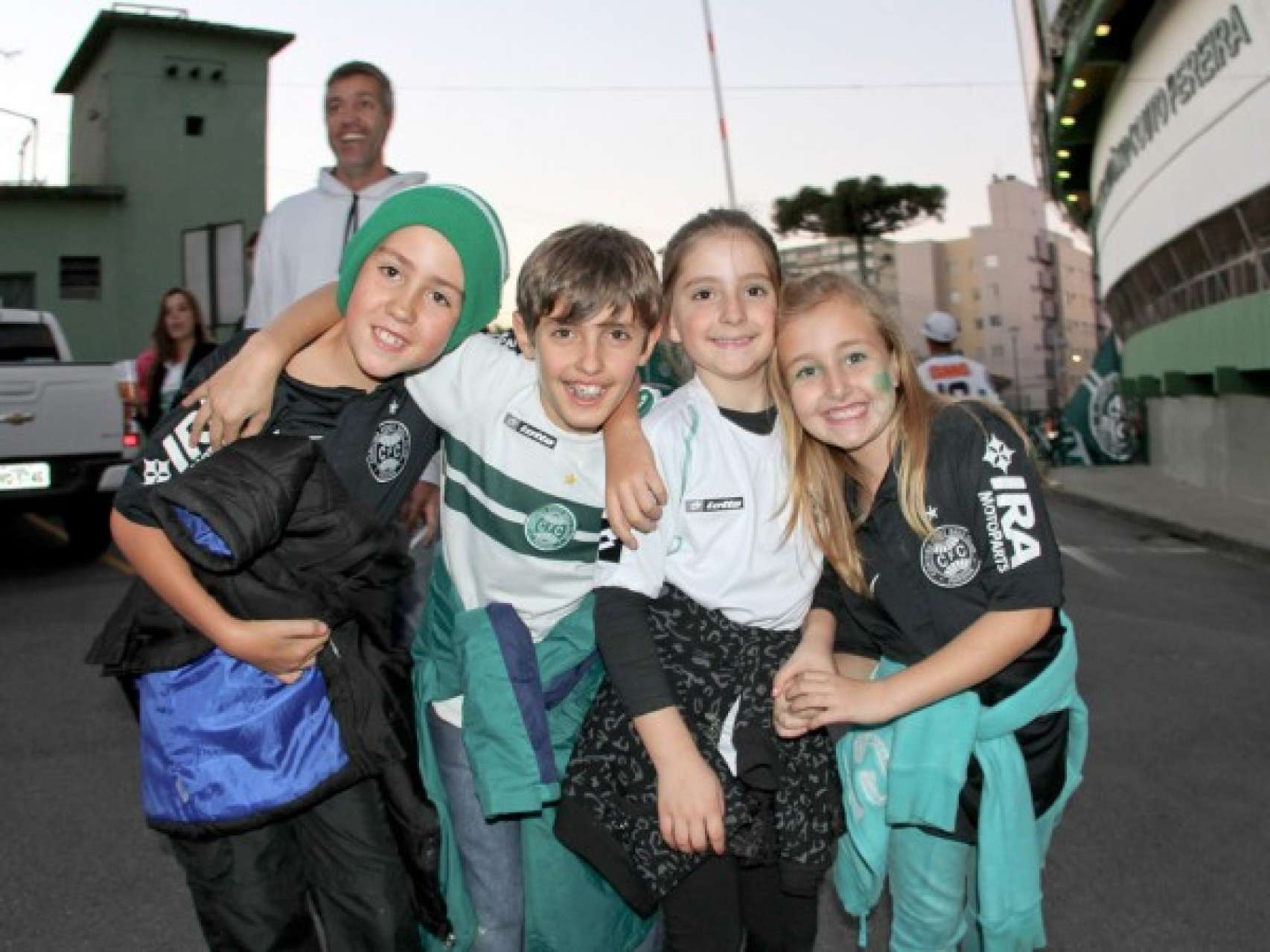 Crian�as coxas-brancas de gra�a no Couto!