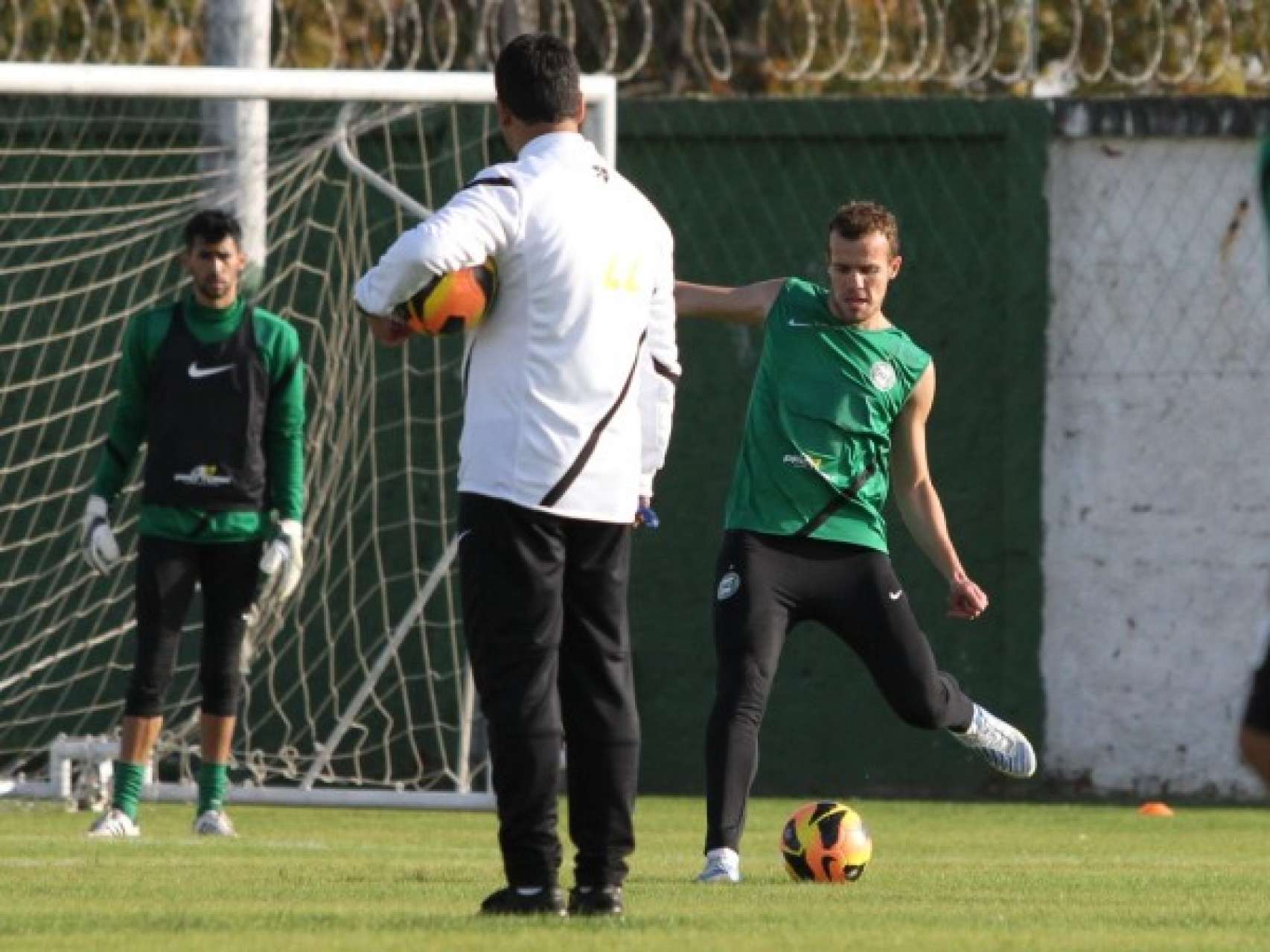 Ainda no aguardo