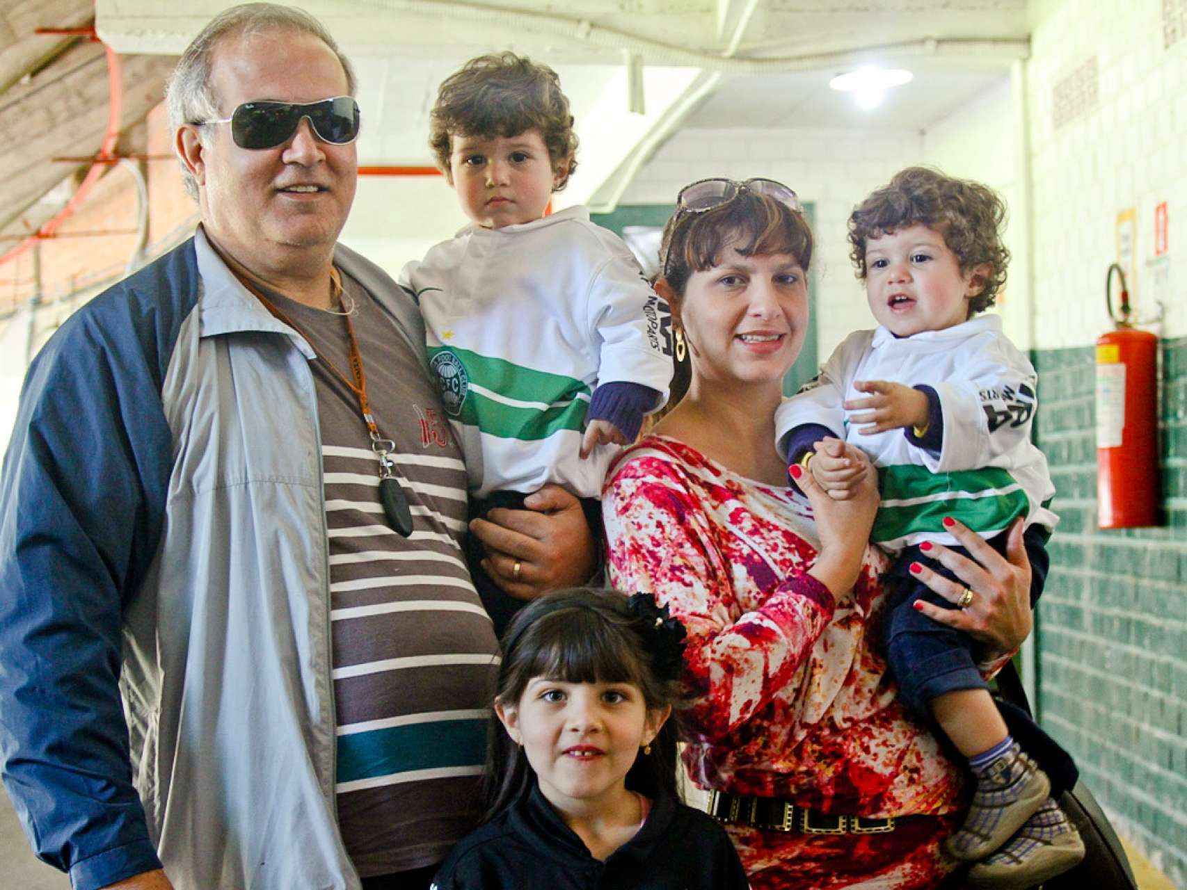 Fam�lia coxa-branca comparece e incentiva atletas