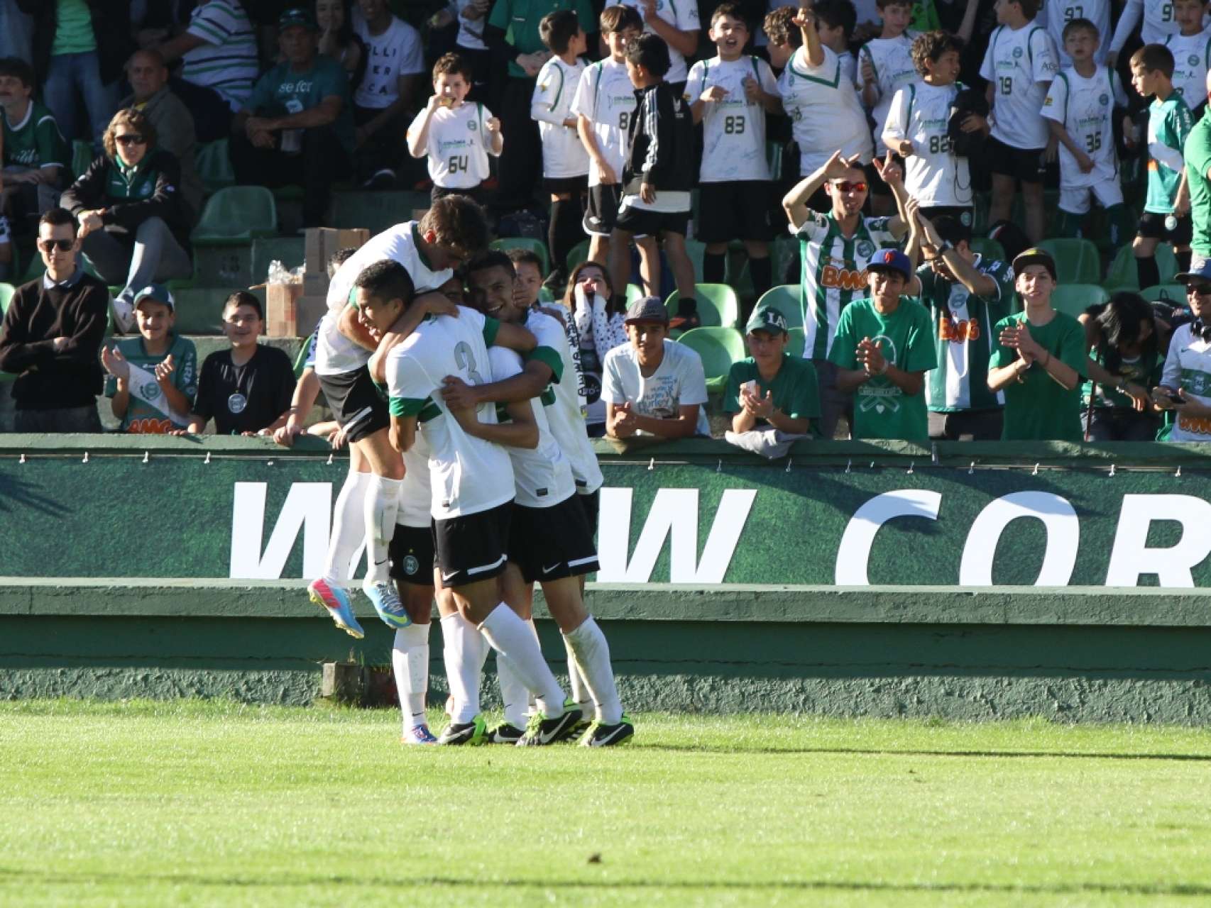 Sub-17 viaja em busca da classifica��o