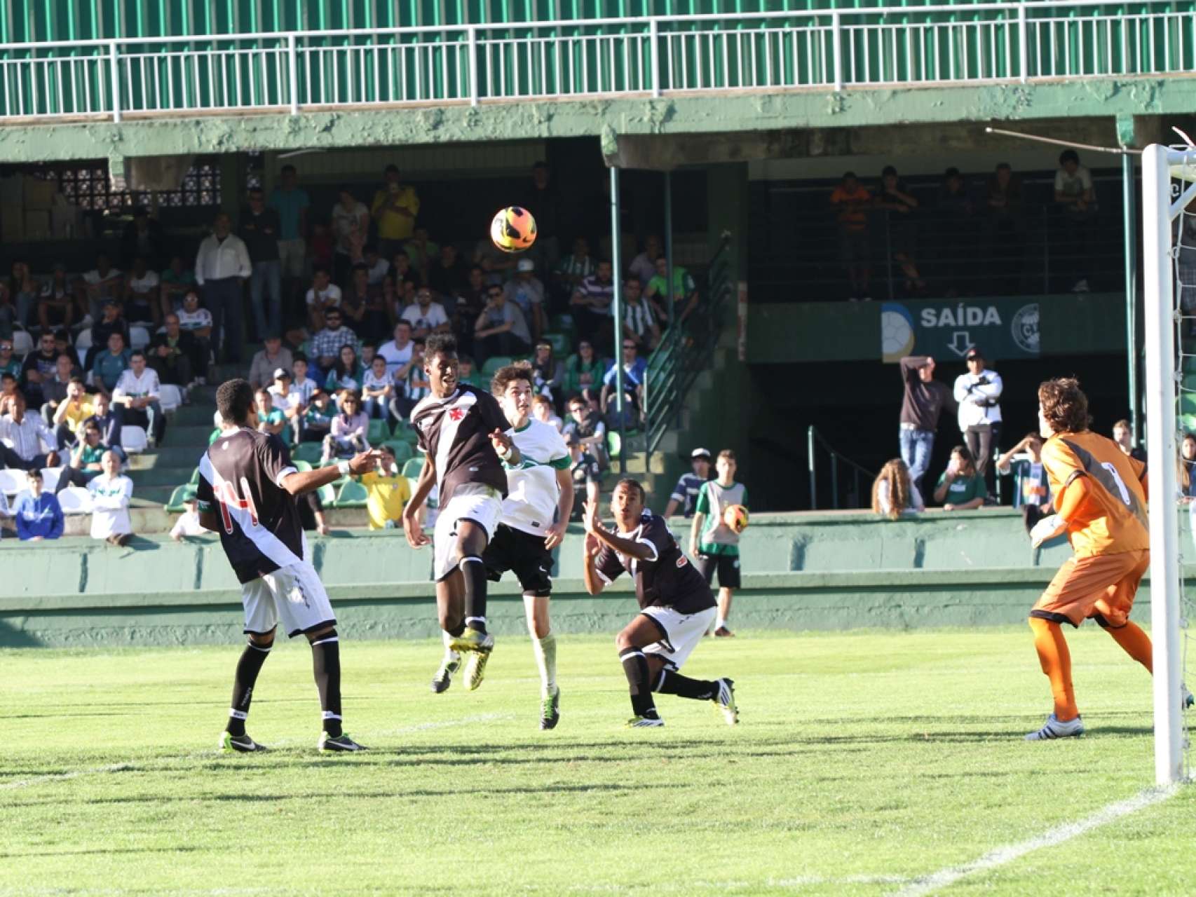 Galeria Coxa: Sub-17 empata na Copa do Brasil