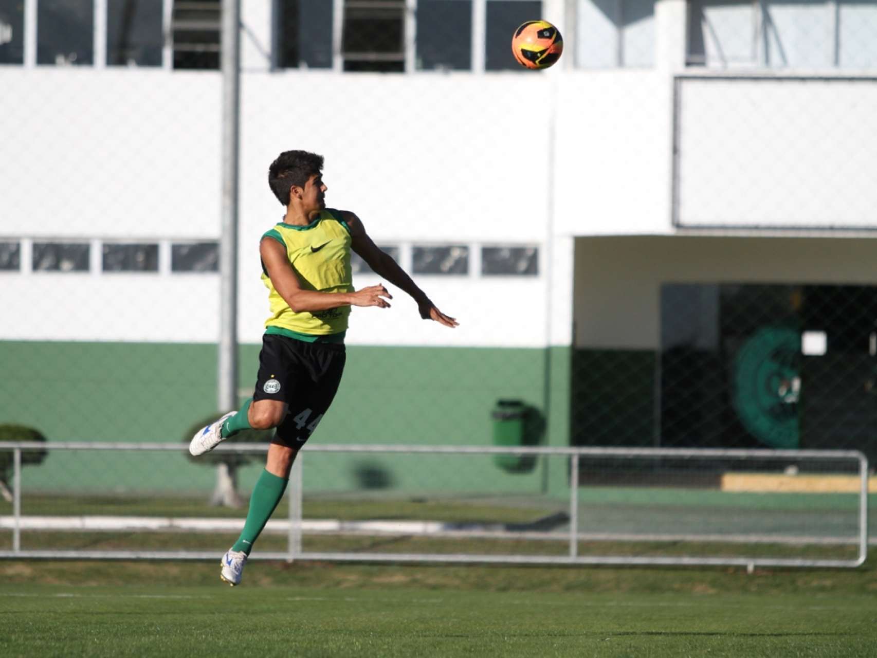 Galeria Coxa: na lideran�a, Coxa treina no CT