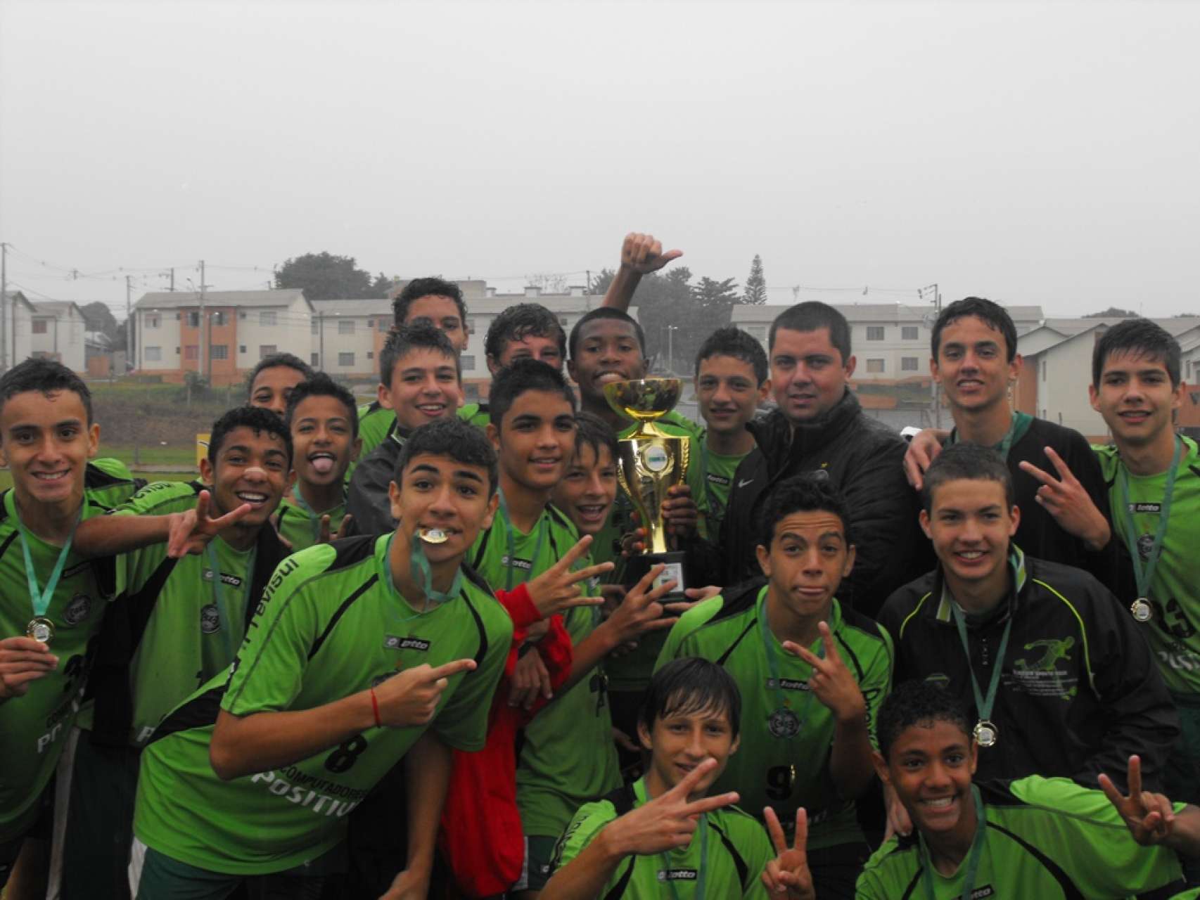 Copa Escola Coxa de Futebol acontece neste domingo