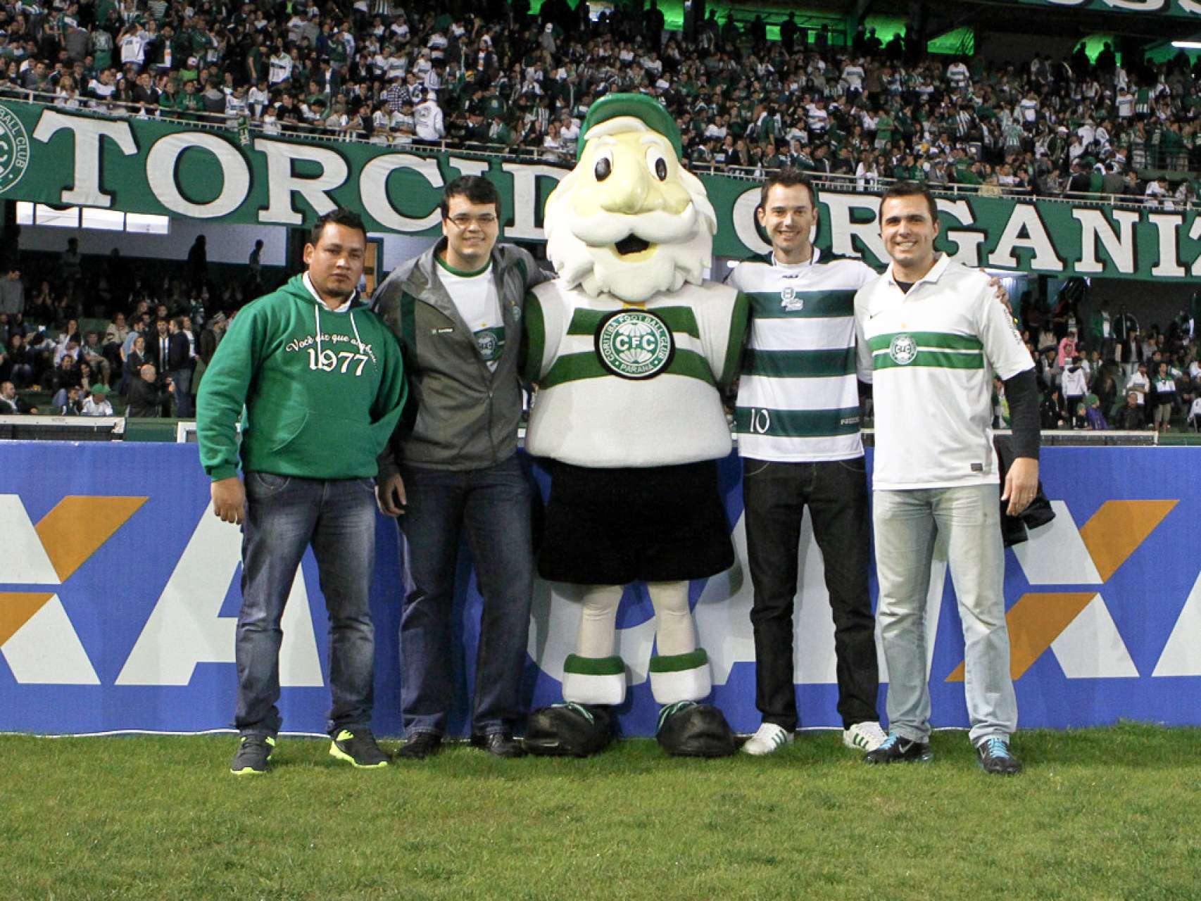 S�cios t�m momentos de jogadores em campo